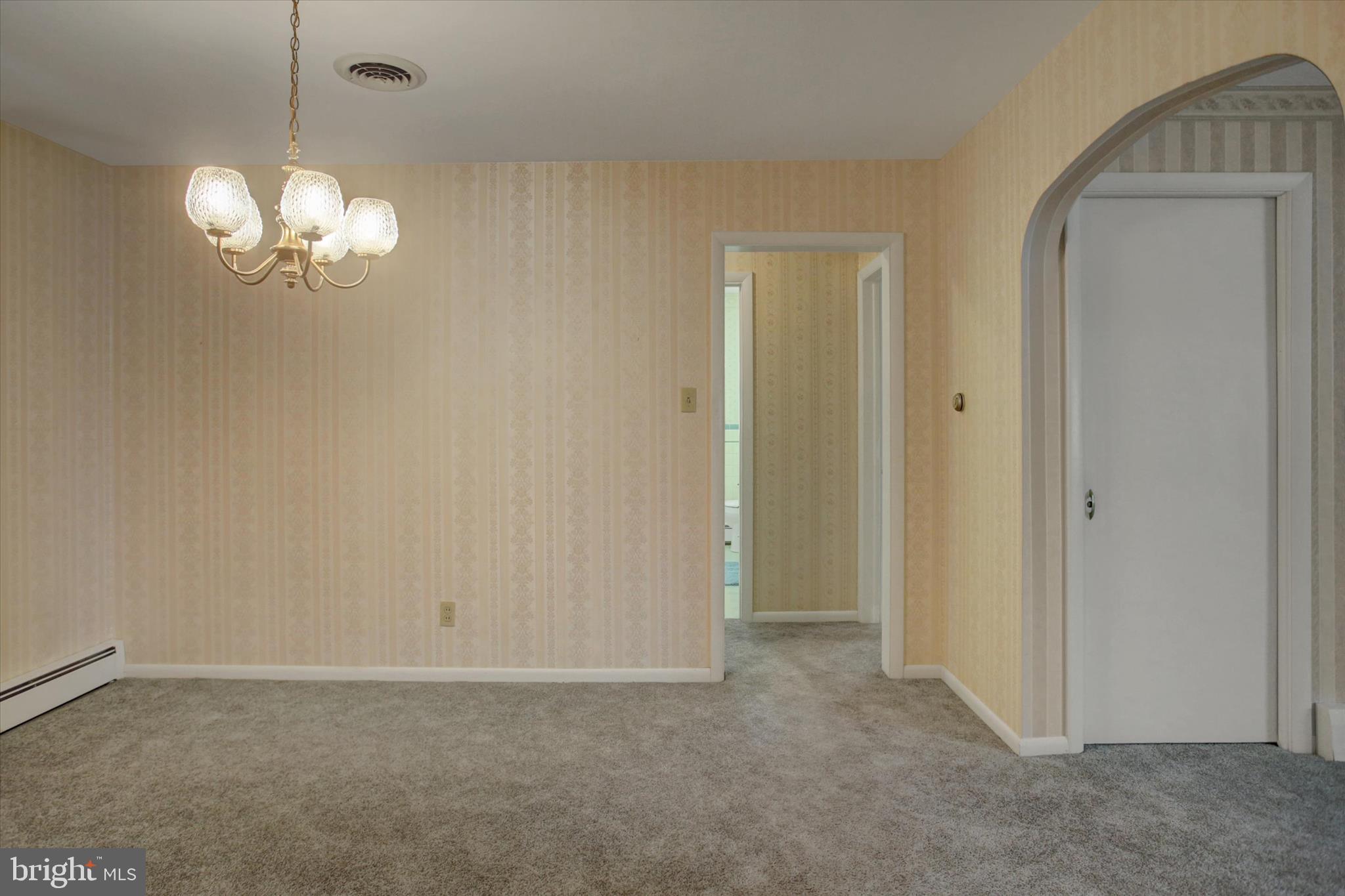 HAGERSTOWN - Residential