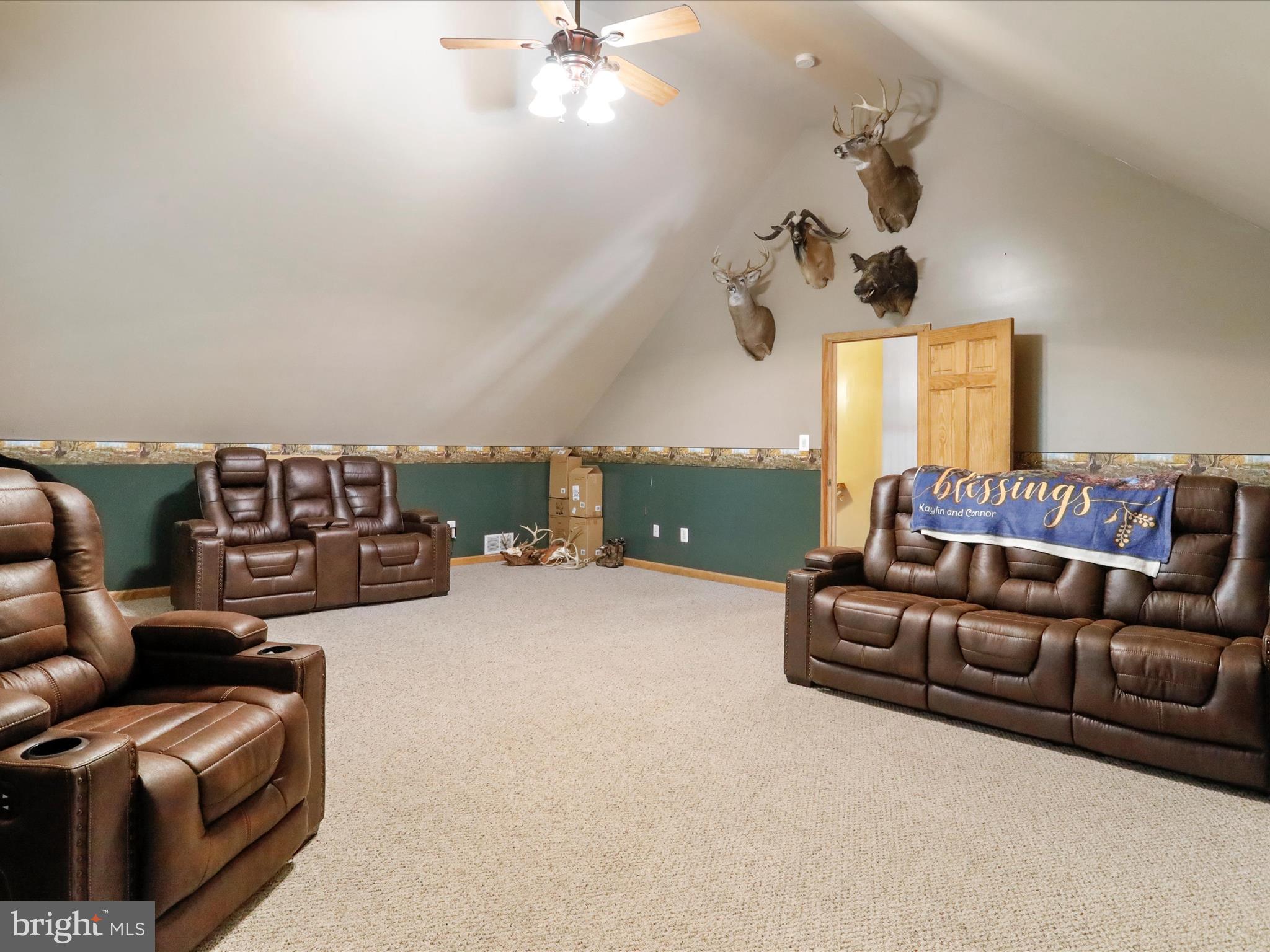 COMMUNITY KNOLLS - Residential