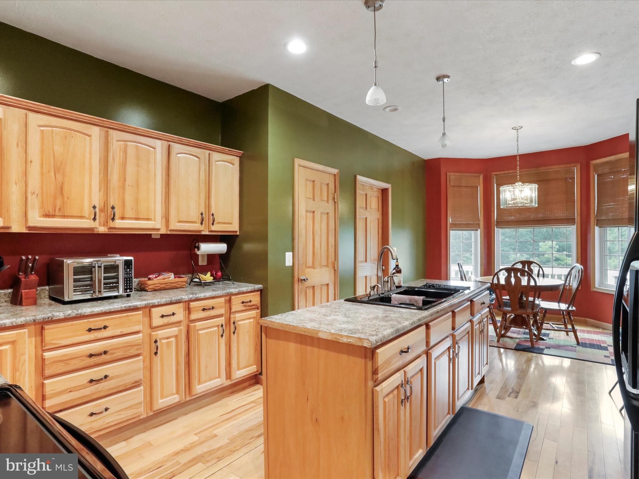 COMMUNITY KNOLLS - Residential