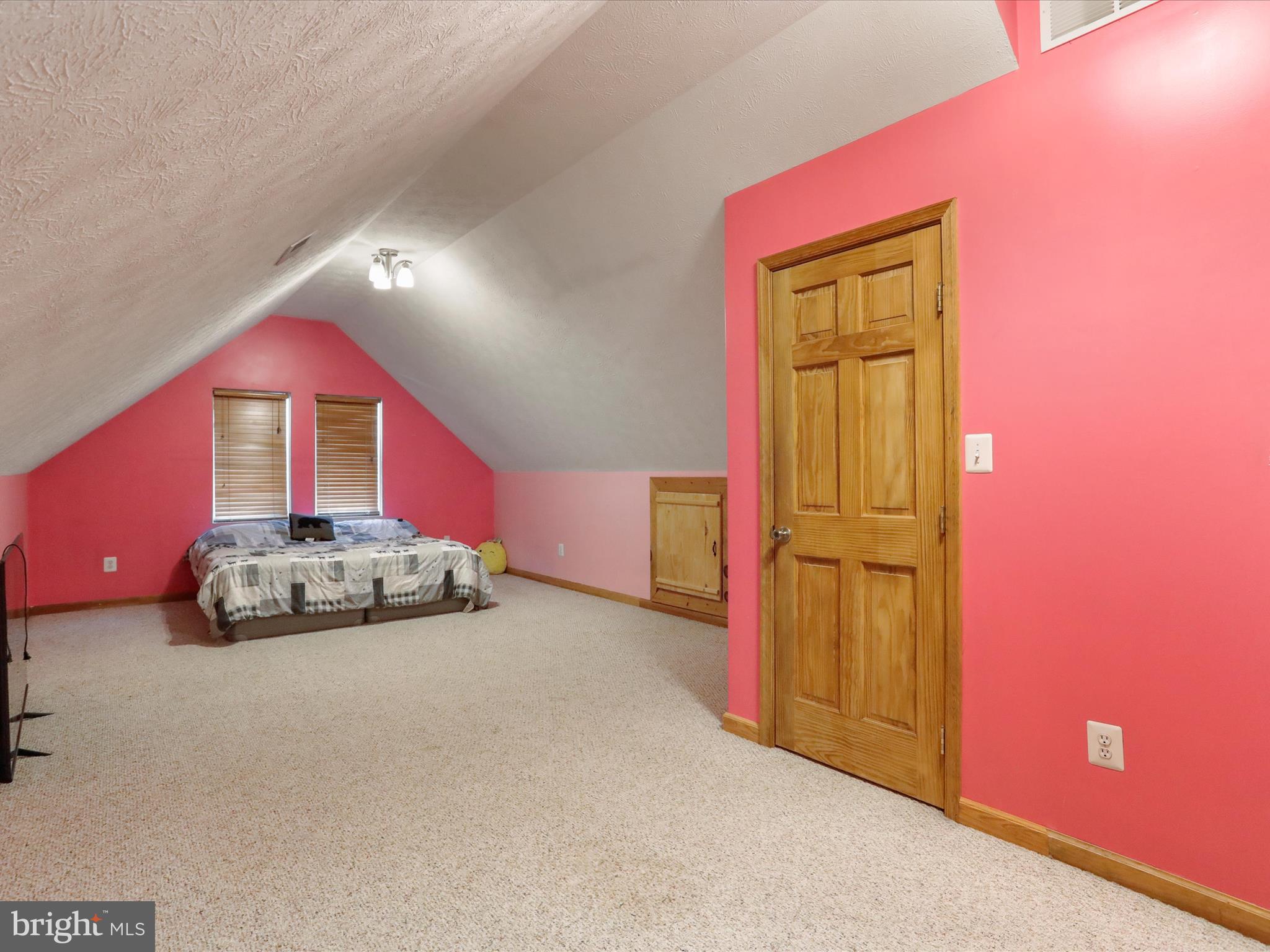 COMMUNITY KNOLLS - Residential