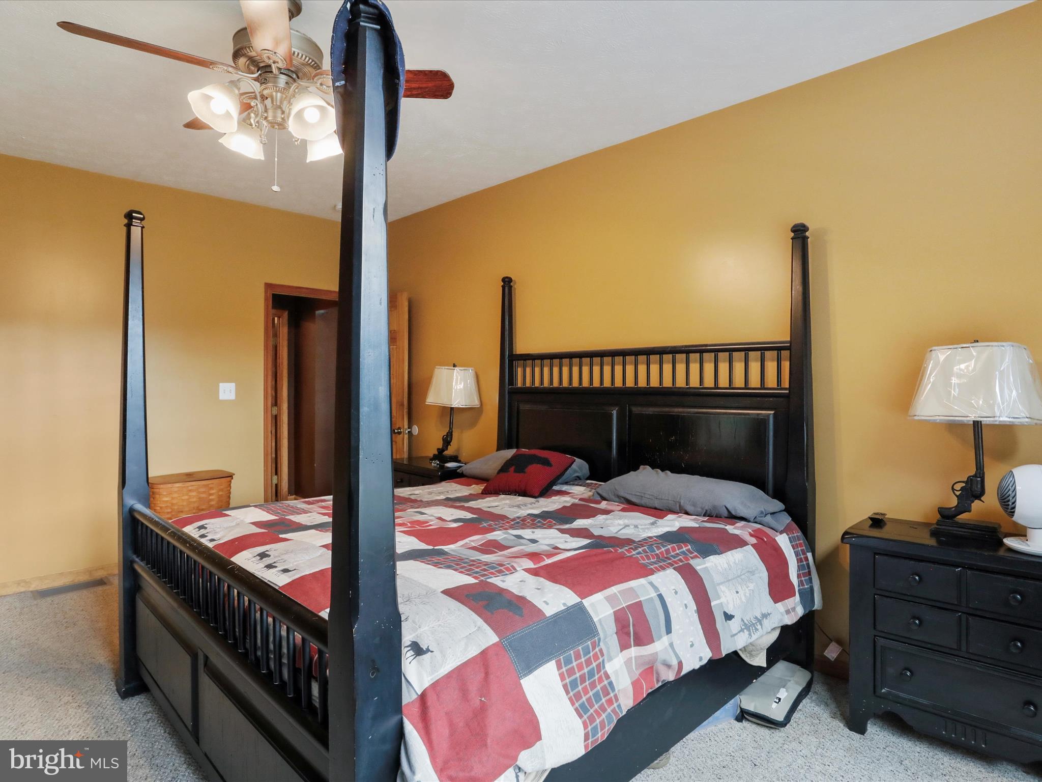 COMMUNITY KNOLLS - Residential