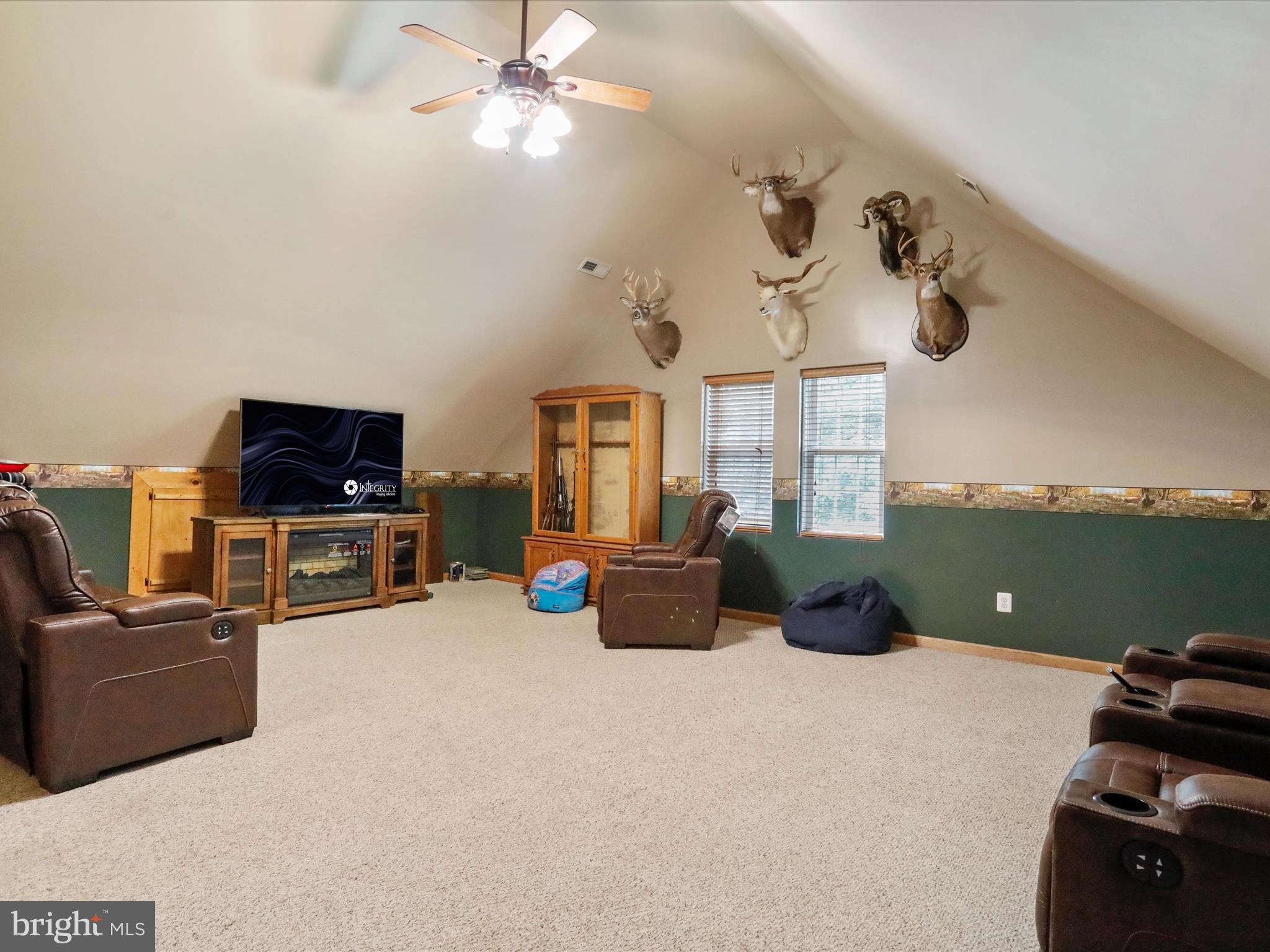 COMMUNITY KNOLLS - Residential