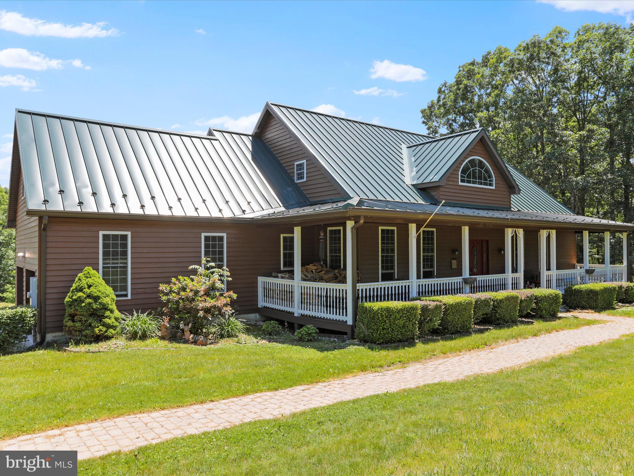 COMMUNITY KNOLLS - Residential