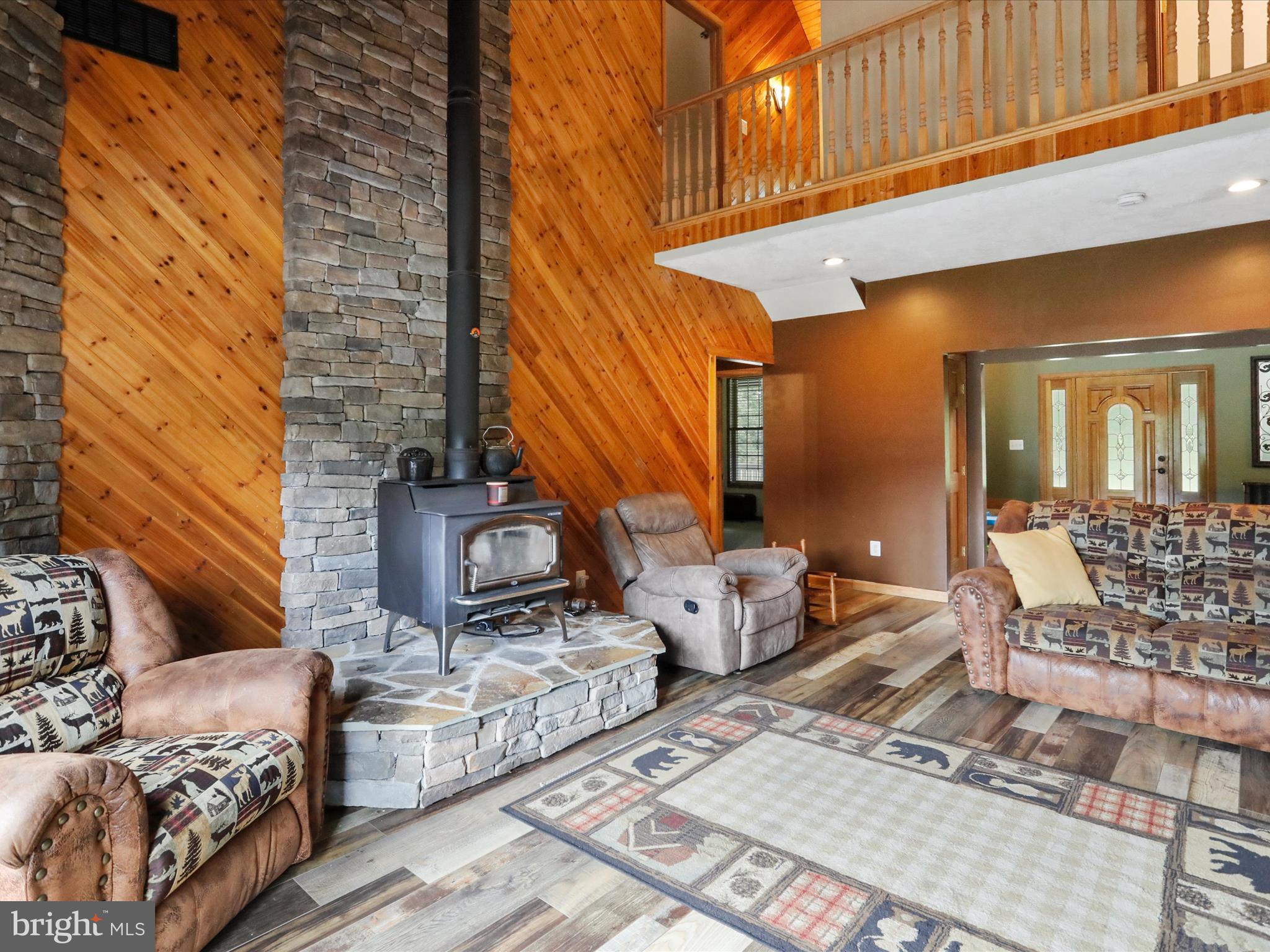 COMMUNITY KNOLLS - Residential