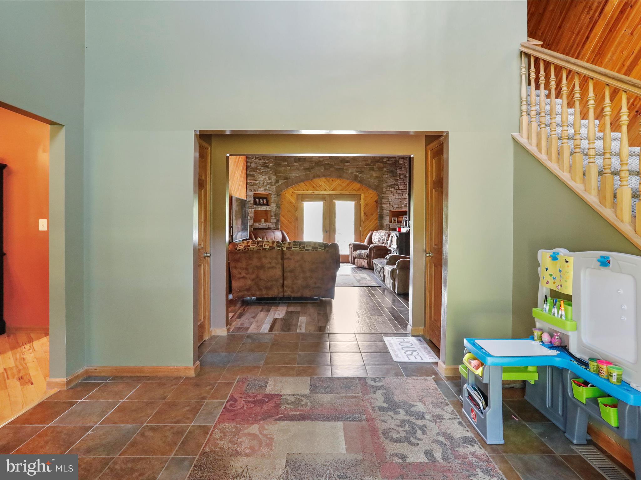 COMMUNITY KNOLLS - Residential