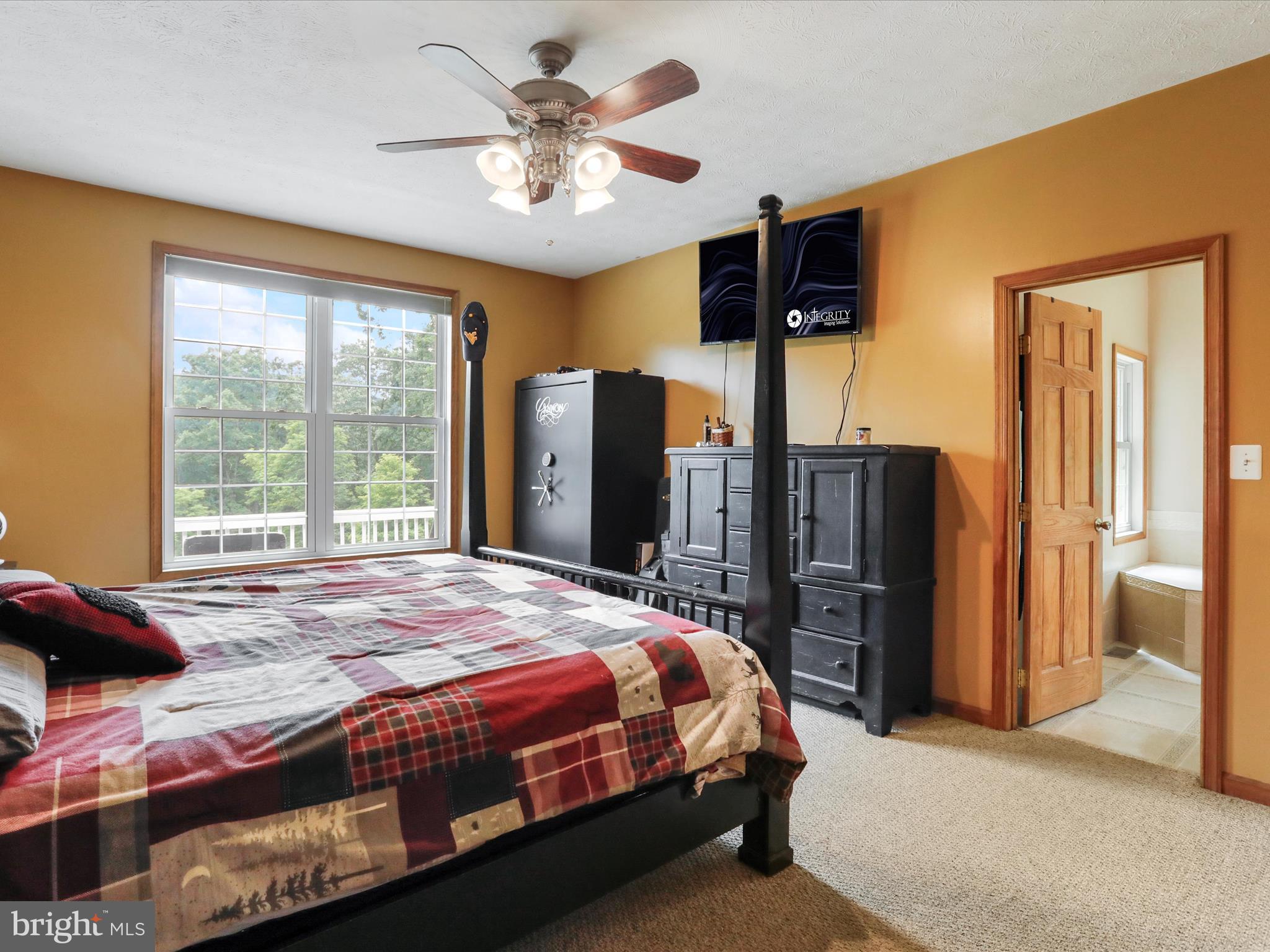 COMMUNITY KNOLLS - Residential