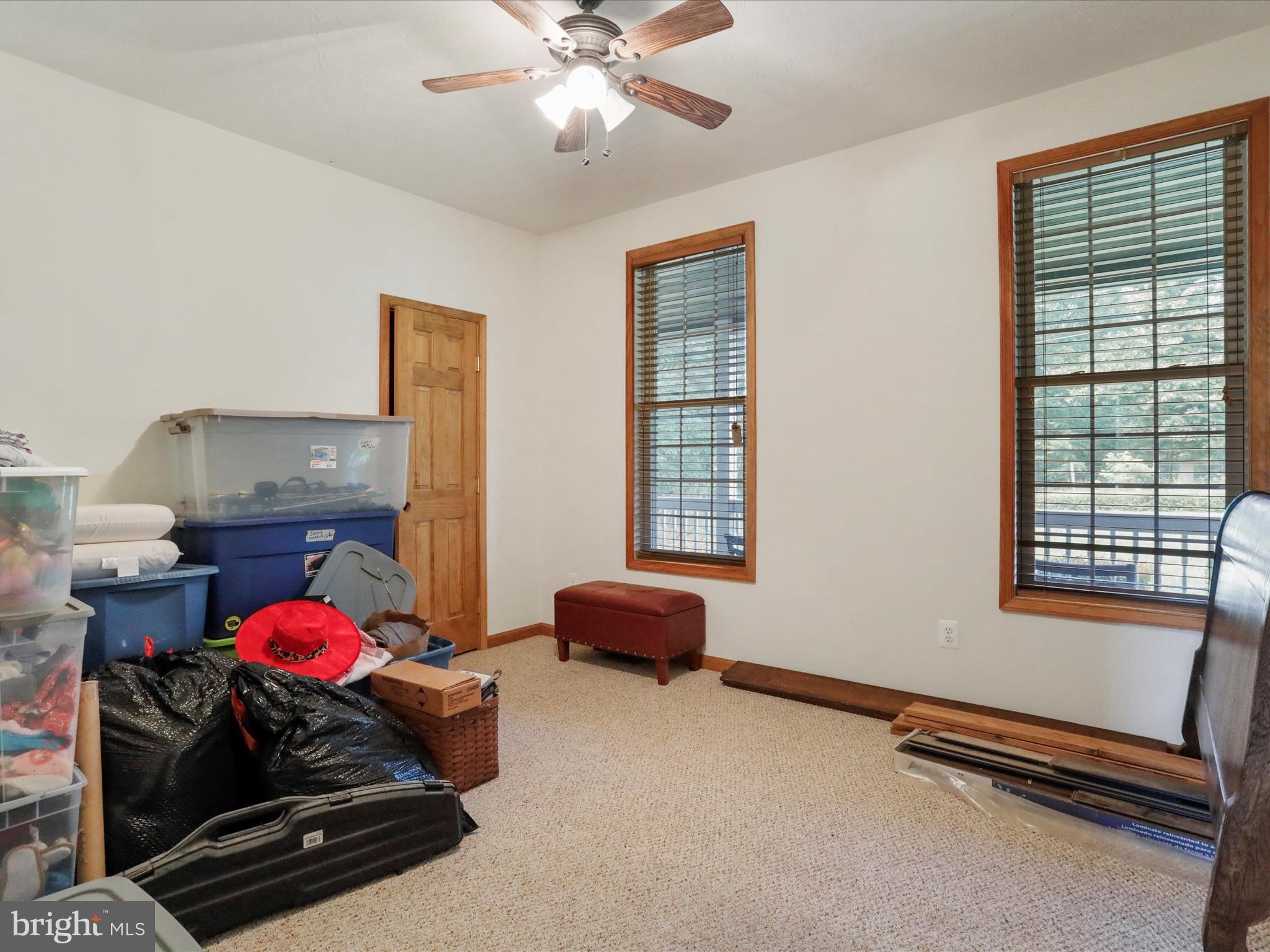 COMMUNITY KNOLLS - Residential