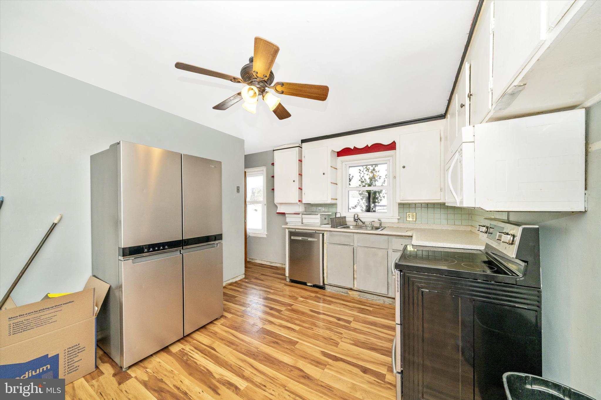 COLONIAL PARK - Residential