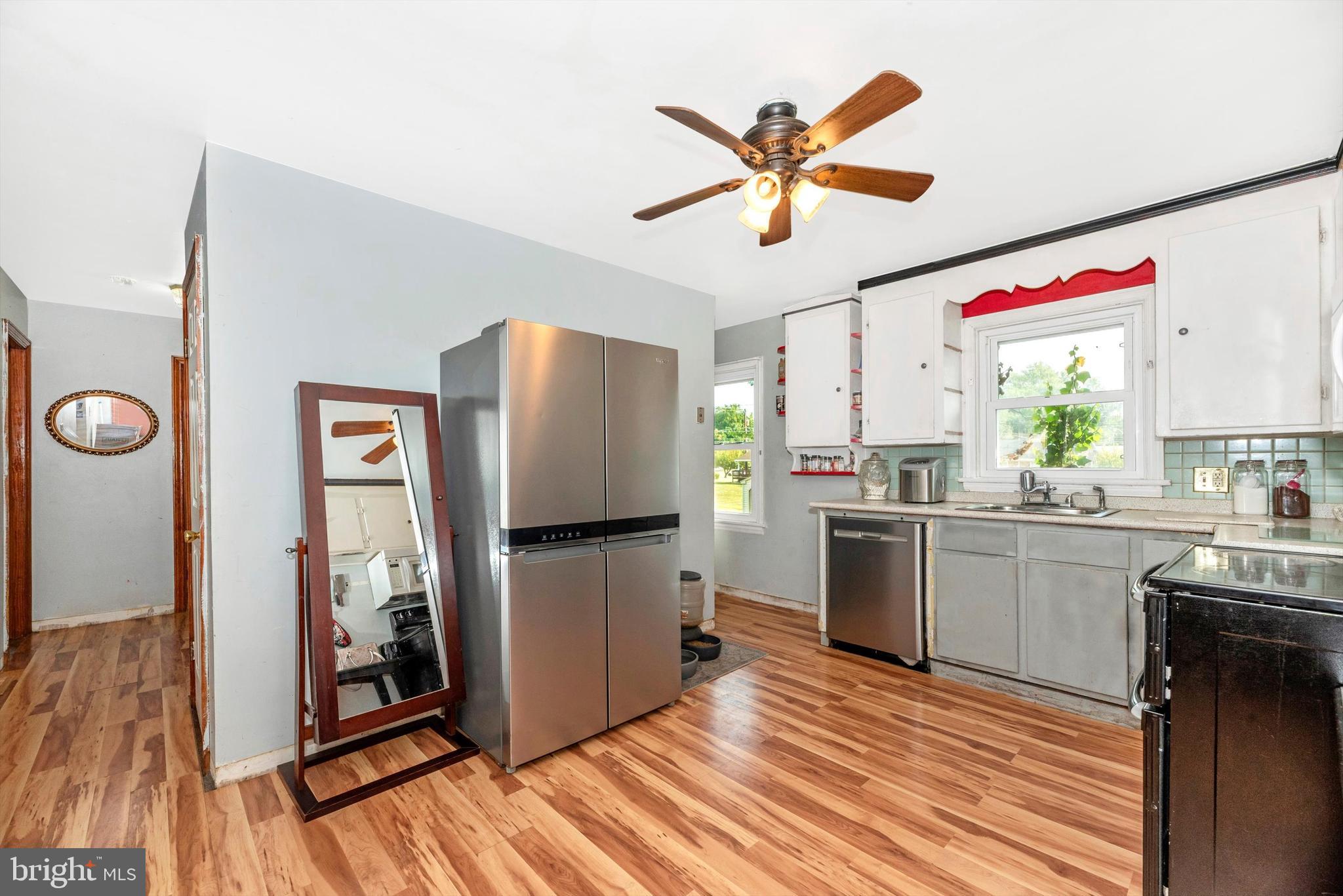 COLONIAL PARK - Residential