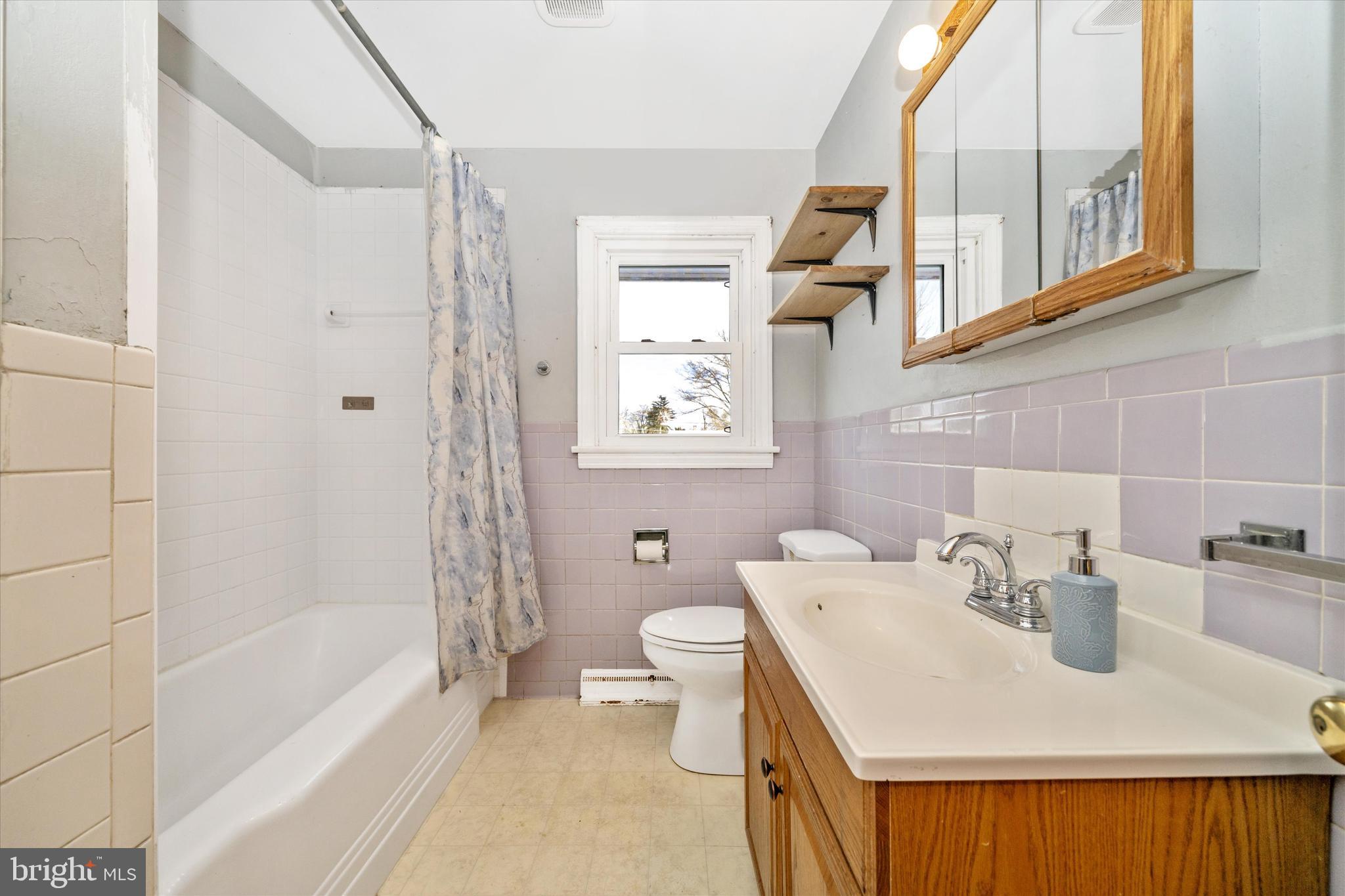 COLONIAL PARK - Residential