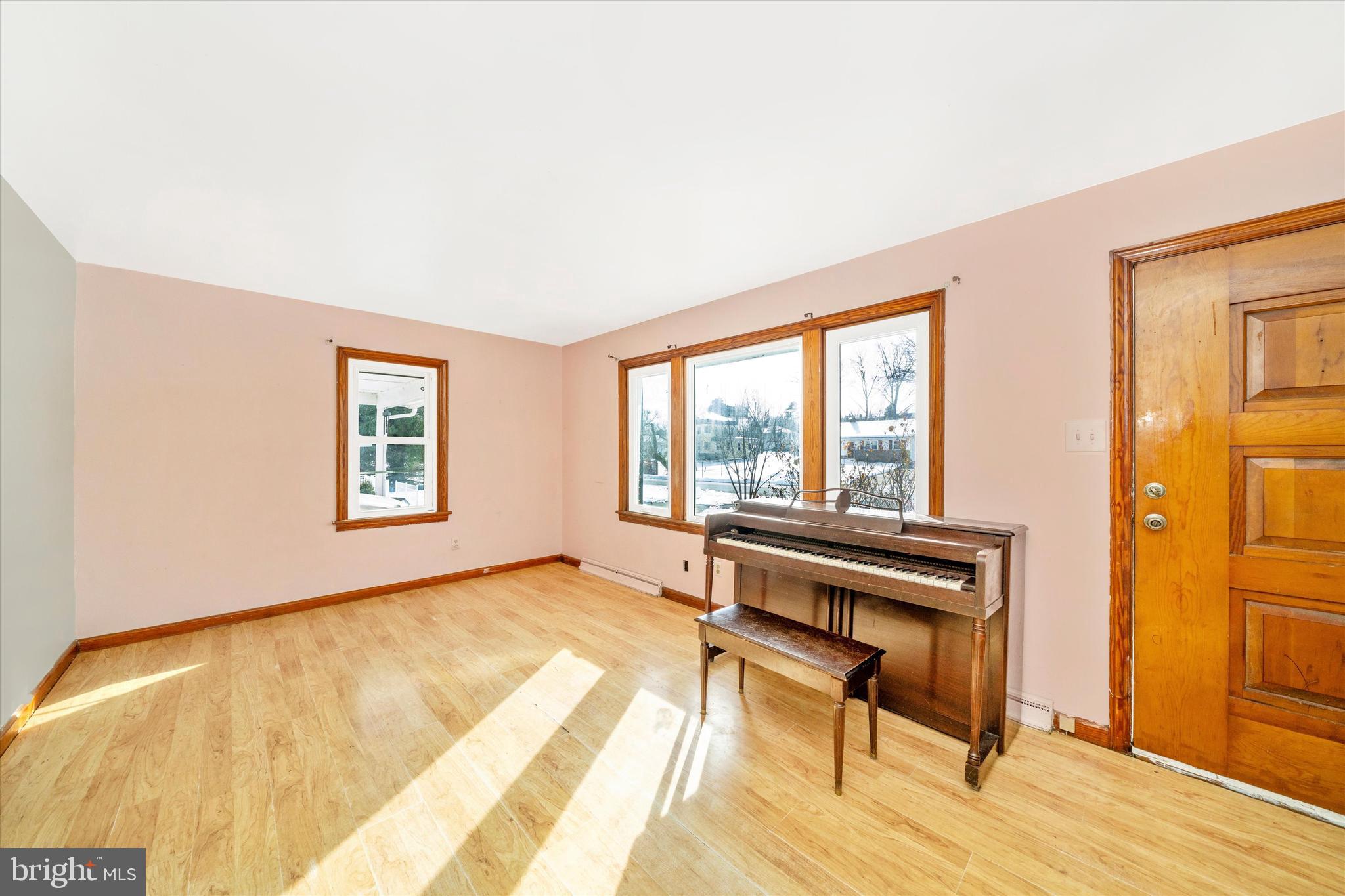 COLONIAL PARK - Residential