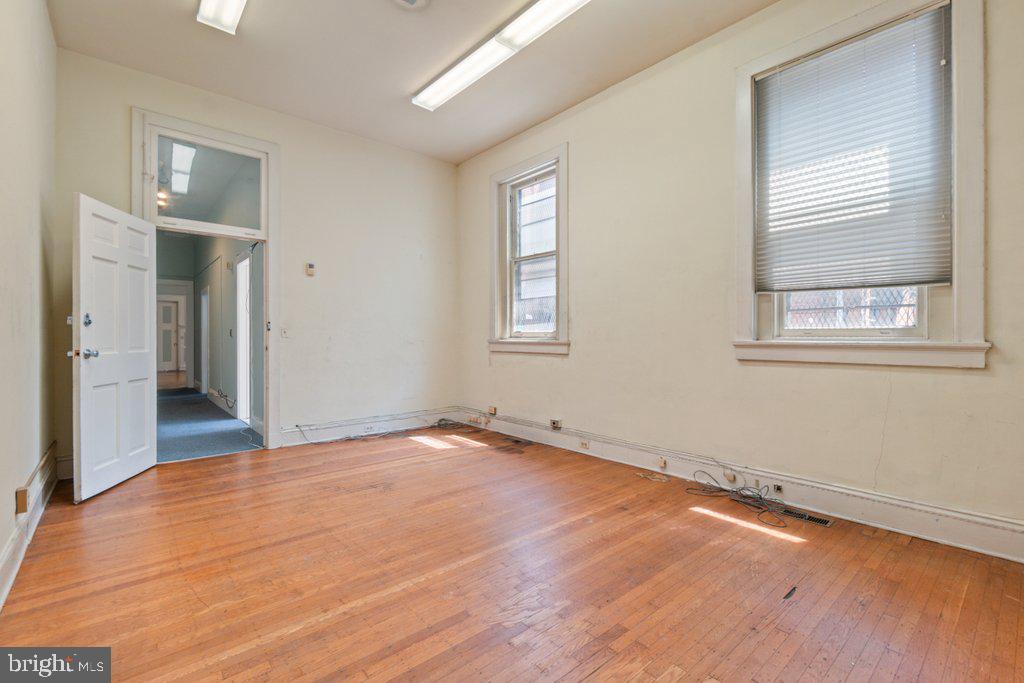 MOUNT VERNON - Commercial Sale