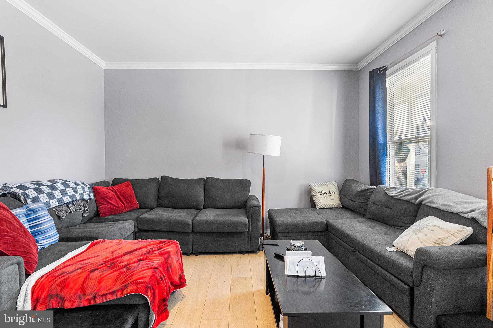 33 BUTTONWOOD STREET