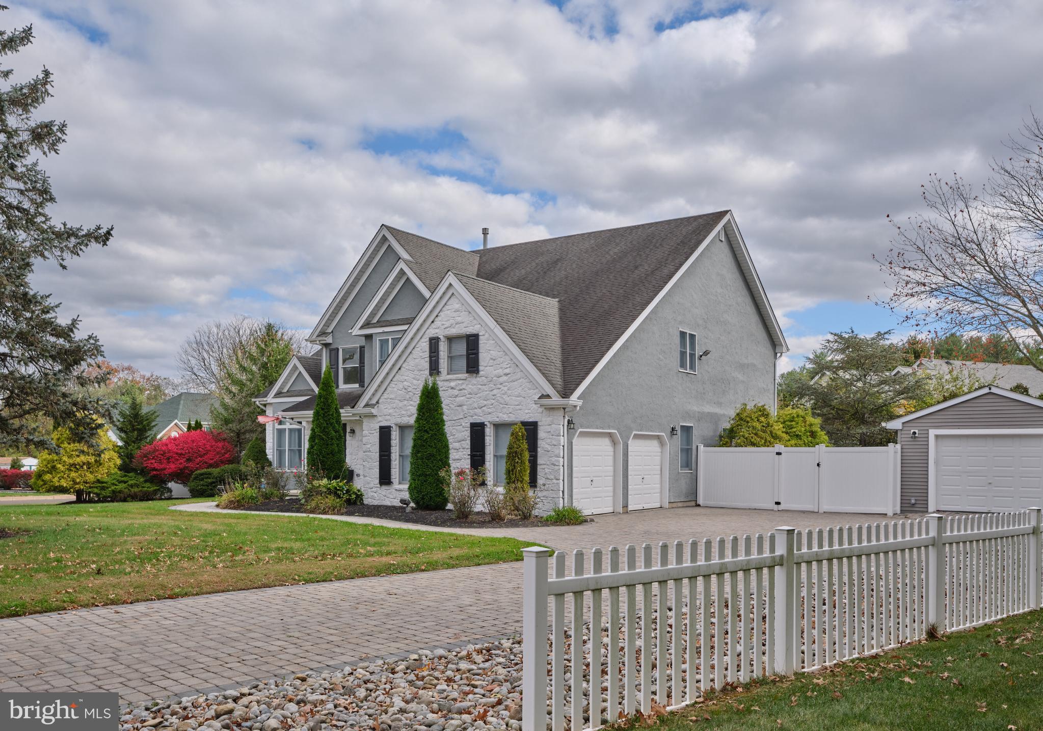 5281 HARRINGTON COURT