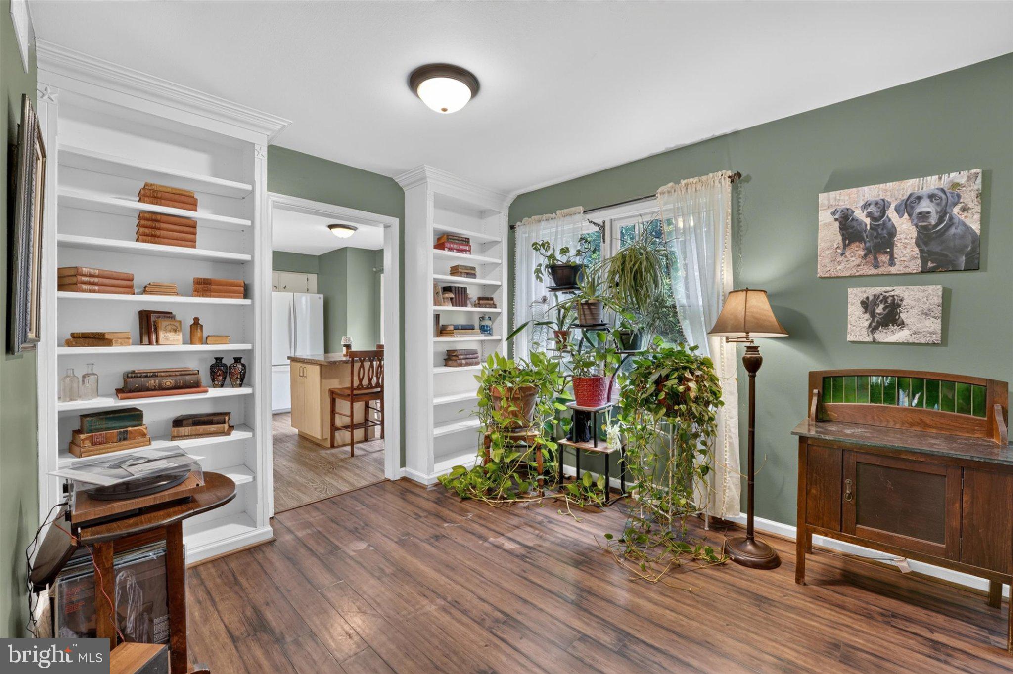 118 WYNNEWOOD DRIVE