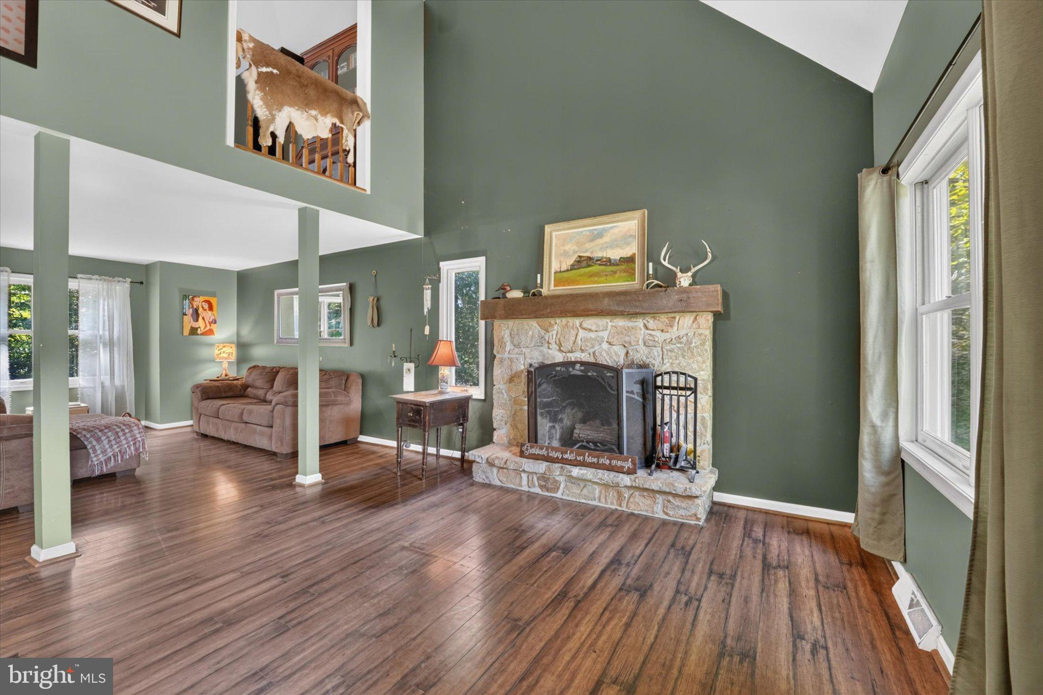 118 WYNNEWOOD DRIVE