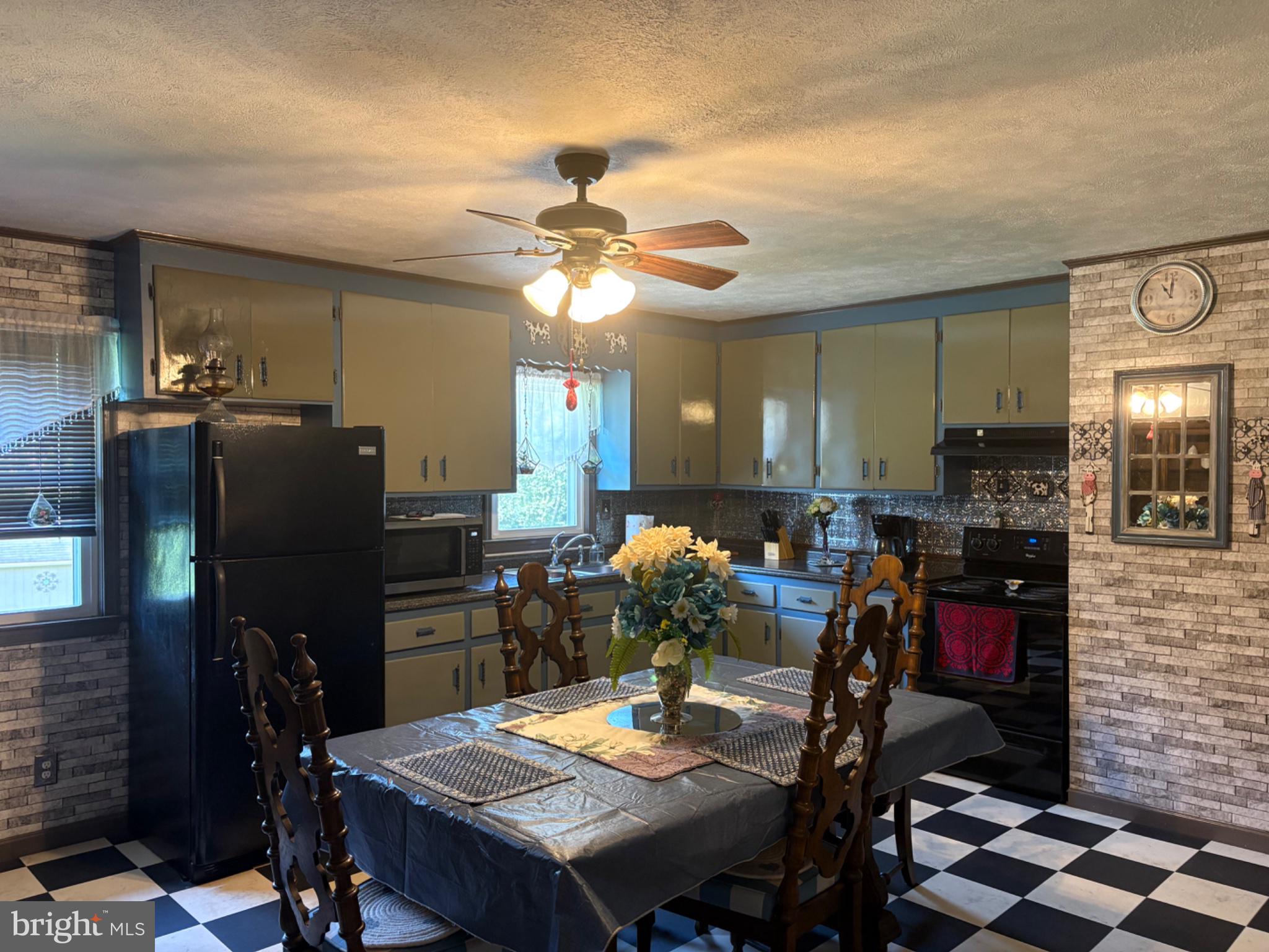 2242 SHELBY ROAD
