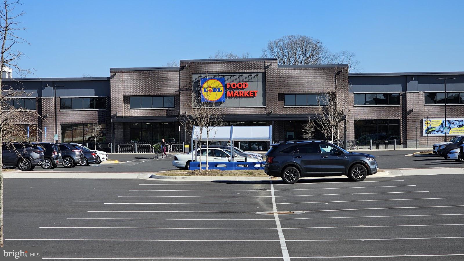 SPRING HILL - Residential