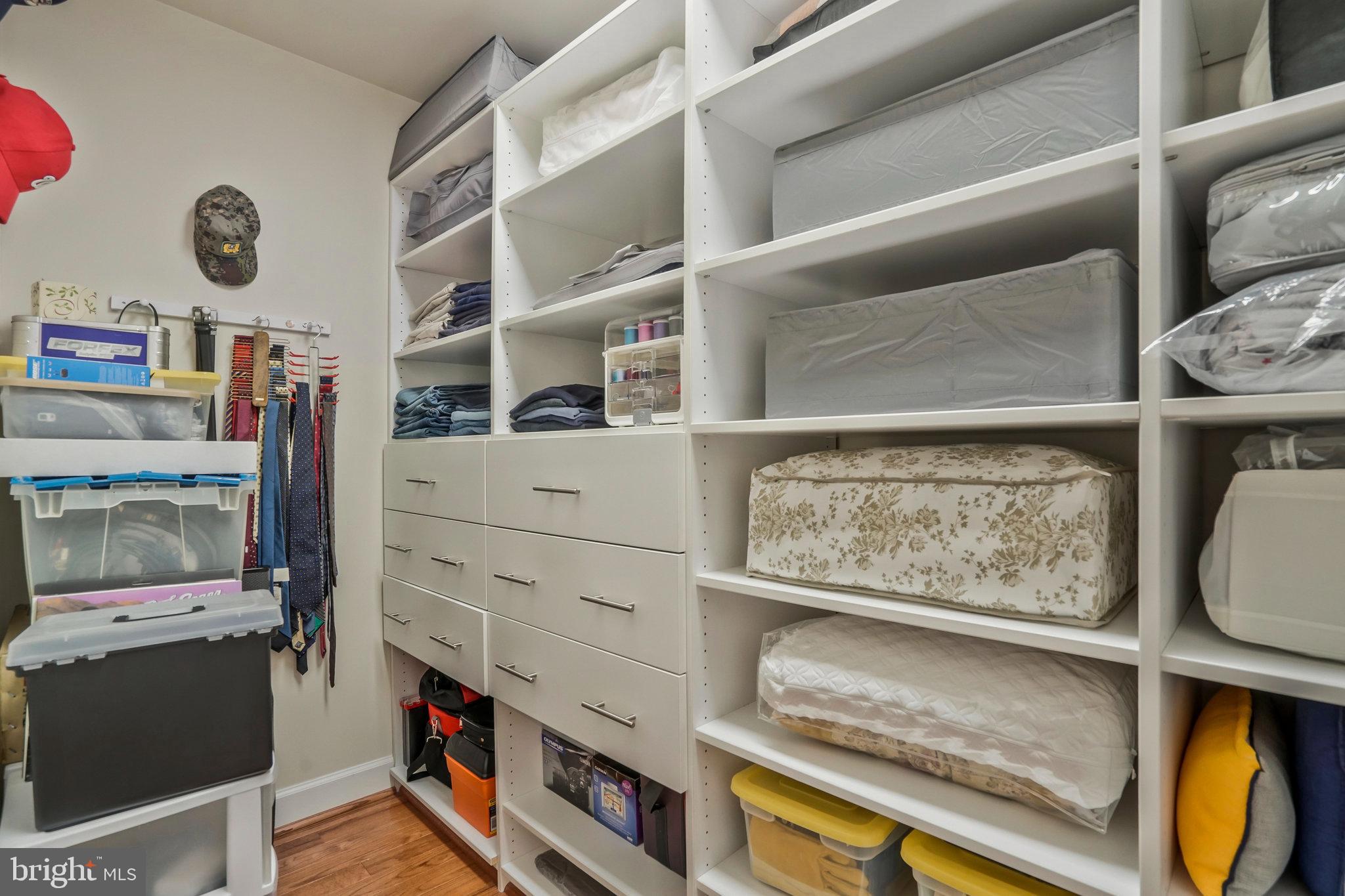 SPRING HILL - Residential