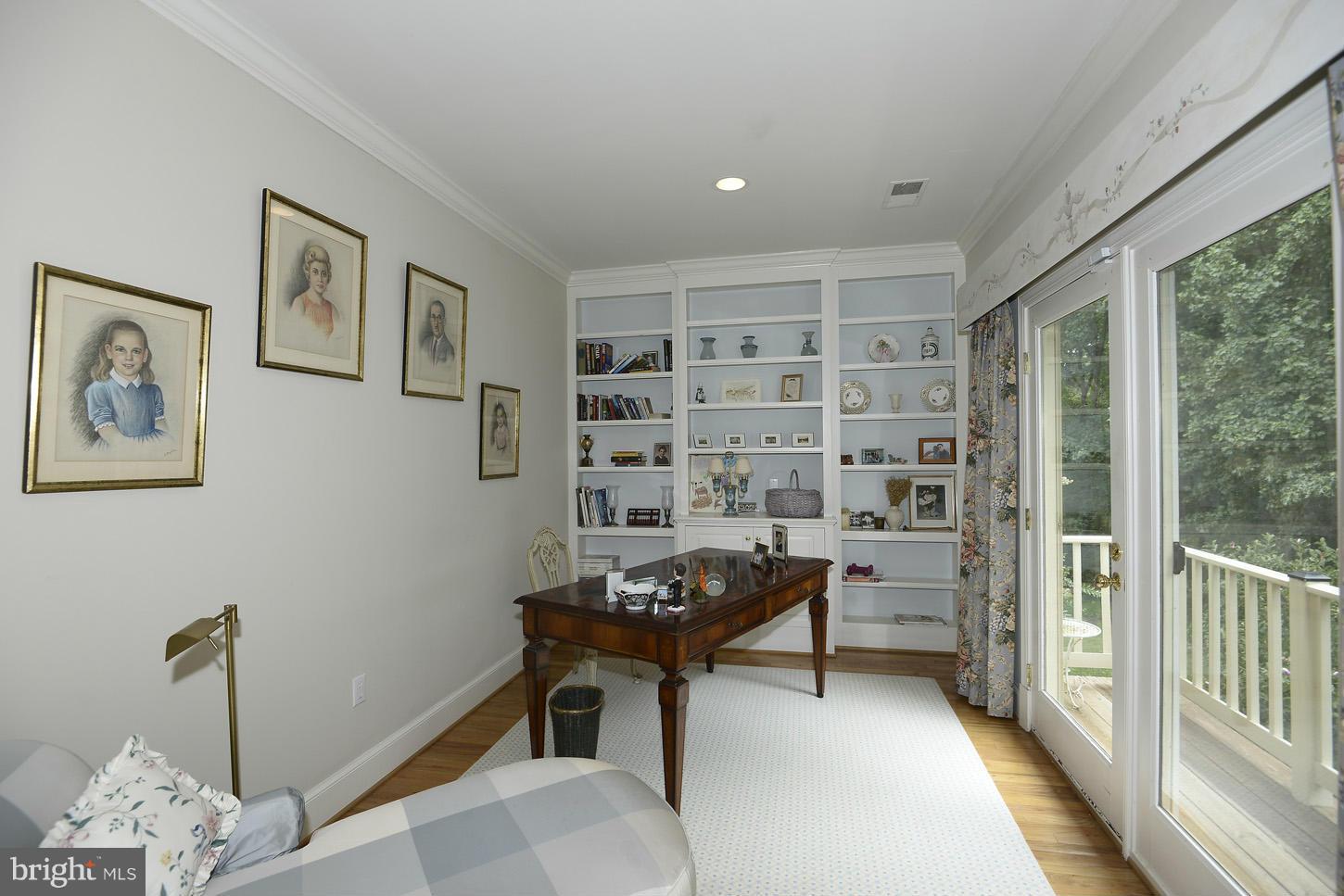 GLEN MILL KNOLLS - Residential