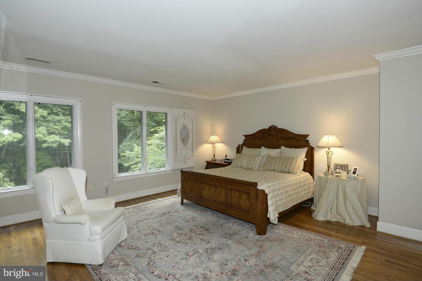 GLEN MILL KNOLLS - Residential