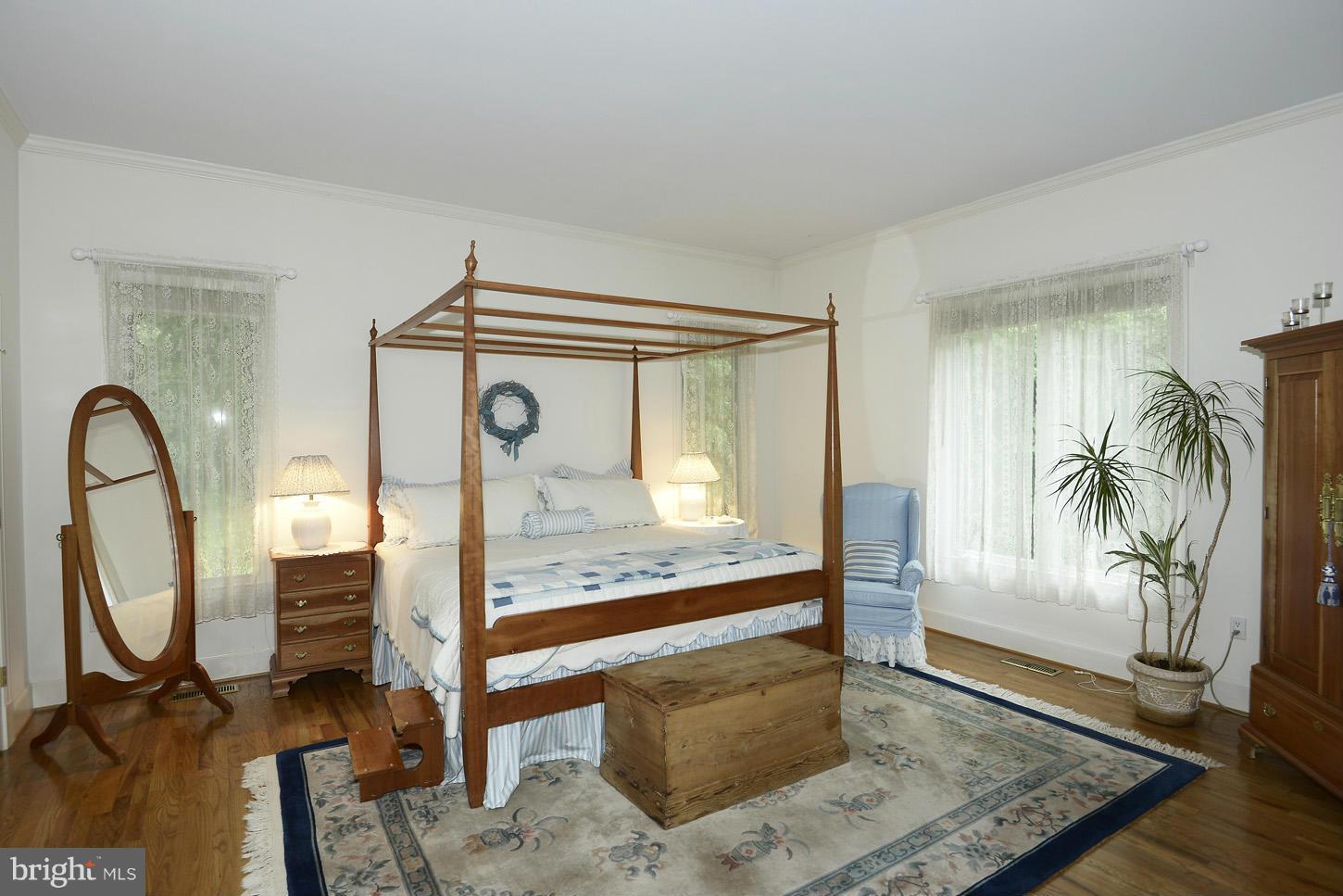 GLEN MILL KNOLLS - Residential