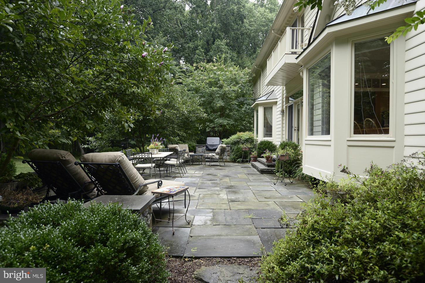 GLEN MILL KNOLLS - Residential