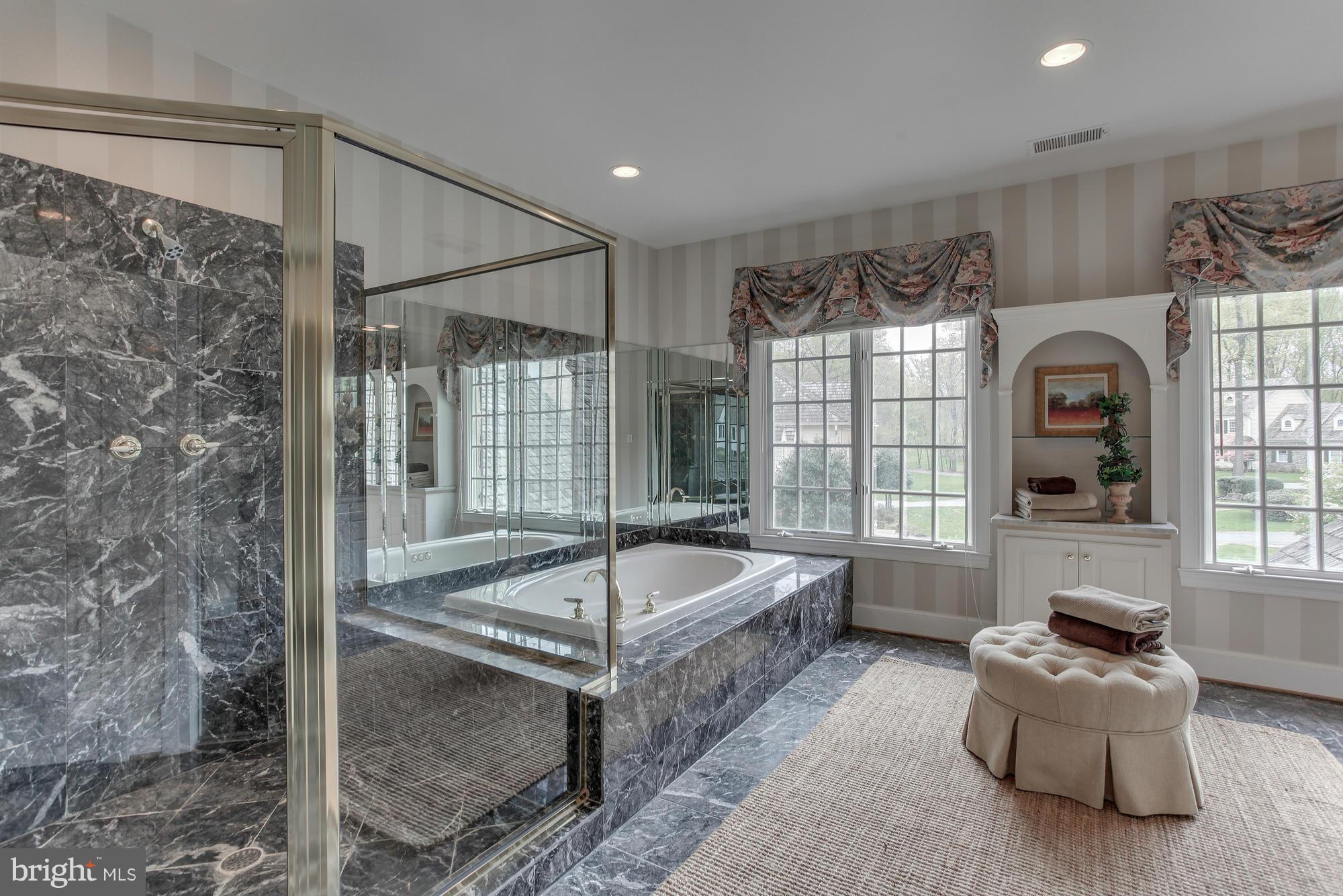 GLEN MILL KNOLLS - Residential