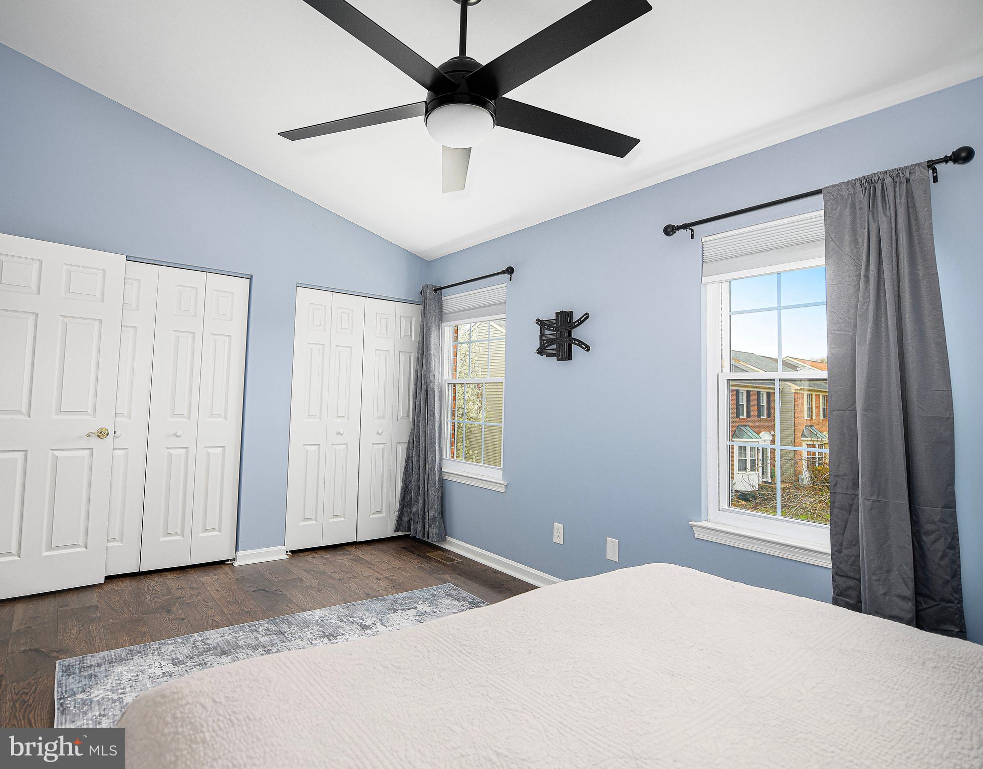 CONSTANT FRIENDSHIP - Residential