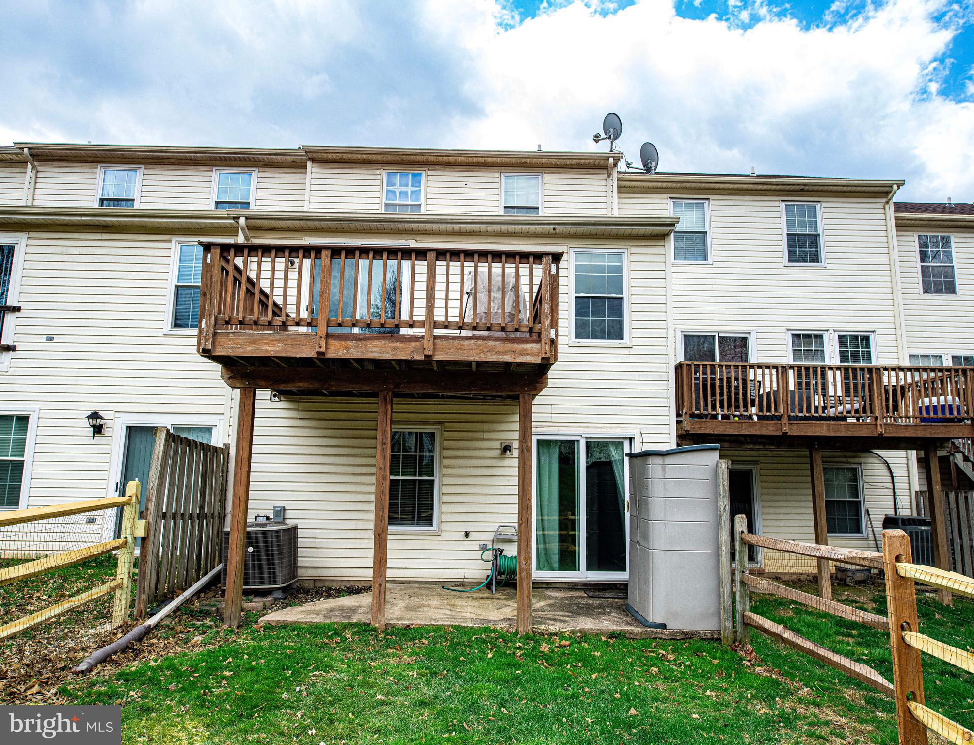 CONSTANT FRIENDSHIP - Residential