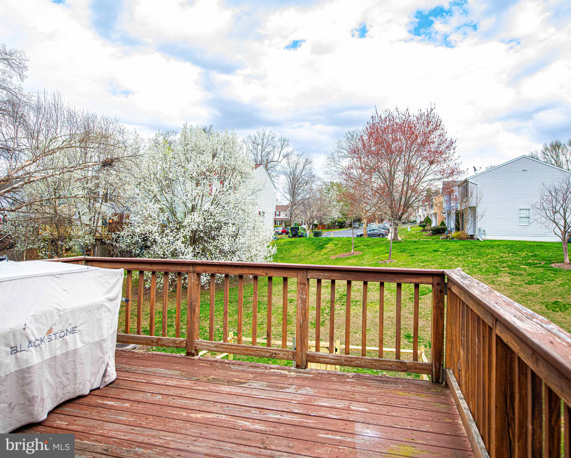 CONSTANT FRIENDSHIP - Residential