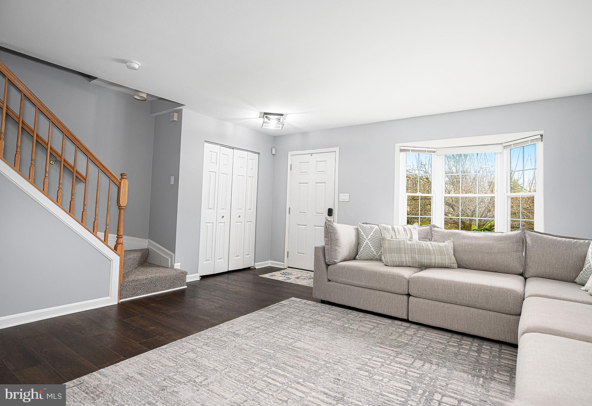 CONSTANT FRIENDSHIP - Residential