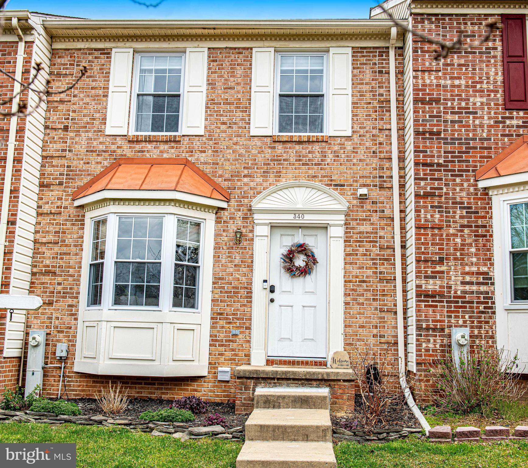 CONSTANT FRIENDSHIP - Residential