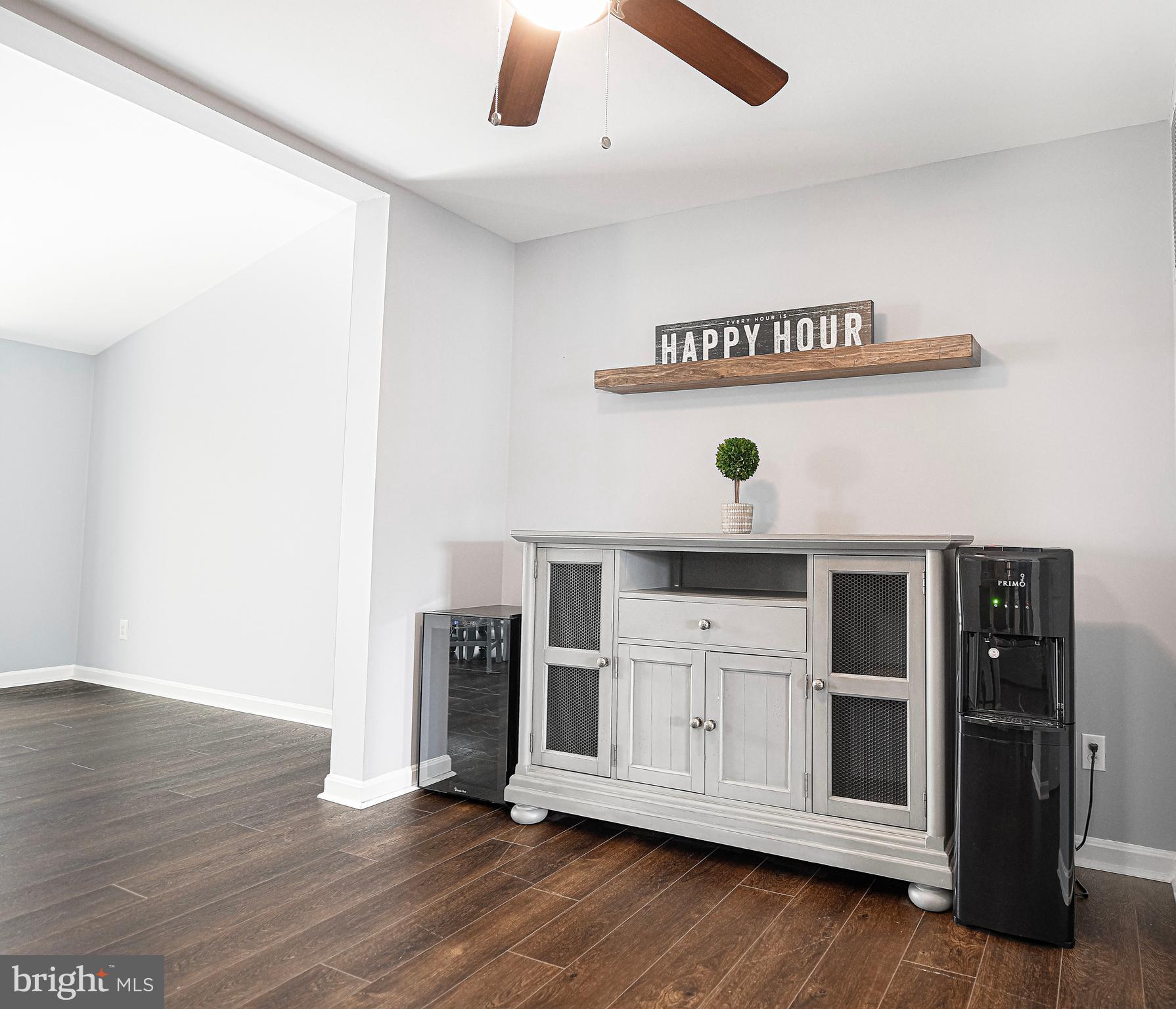 CONSTANT FRIENDSHIP - Residential