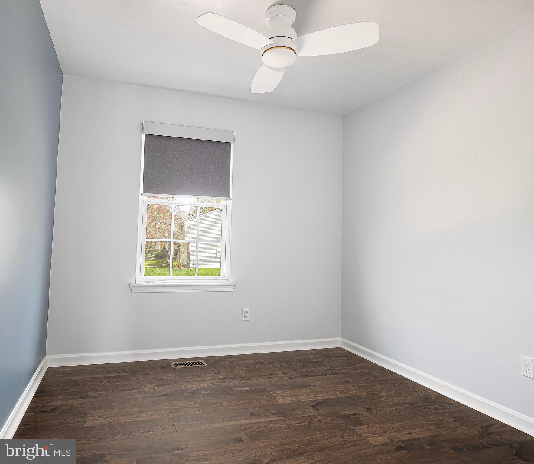 CONSTANT FRIENDSHIP - Residential