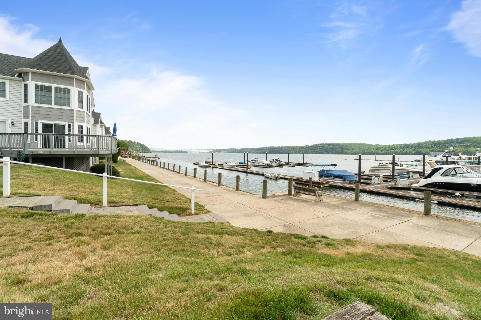 TOMES LANDING - Residential