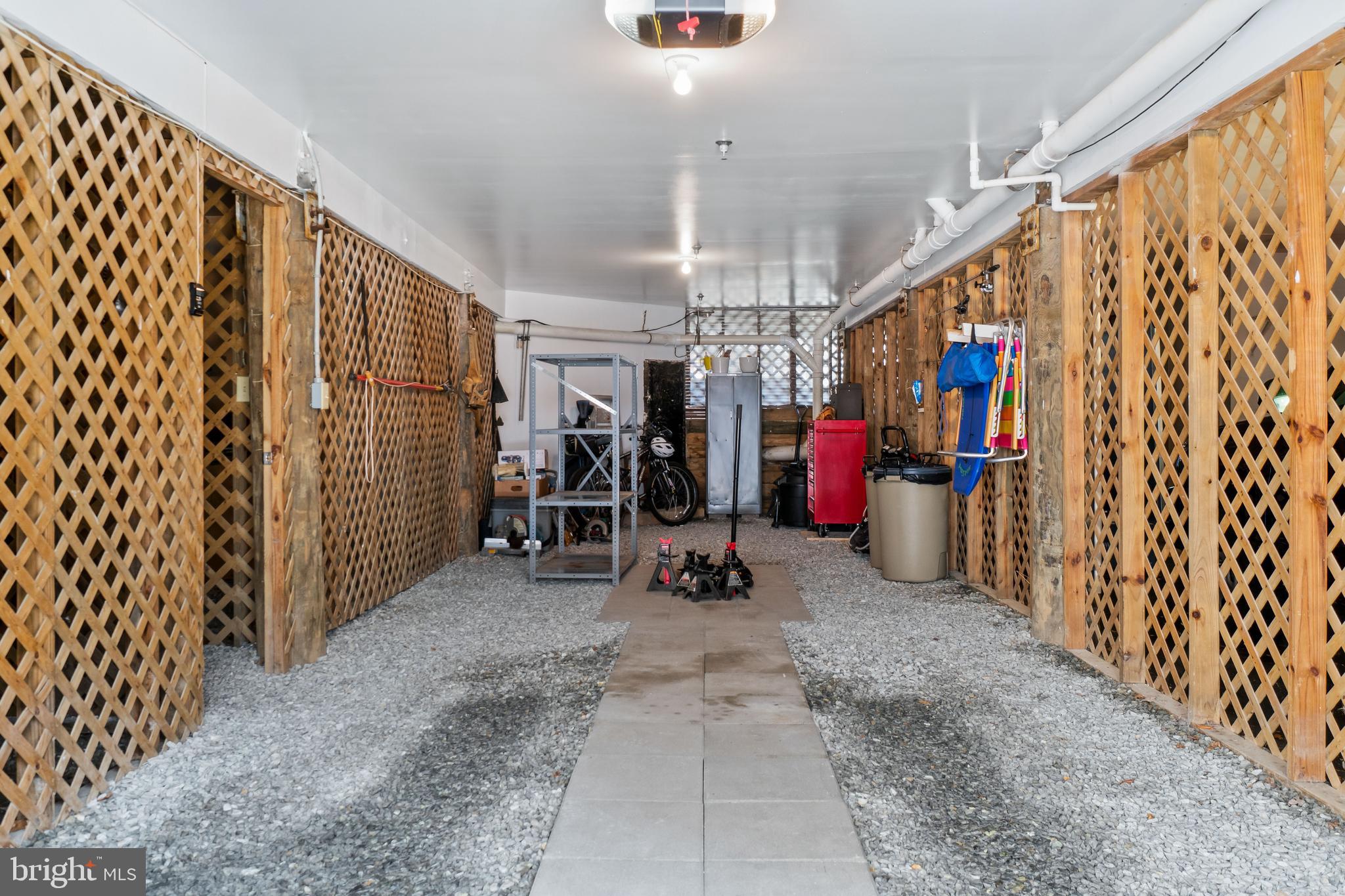 TOMES LANDING - Residential