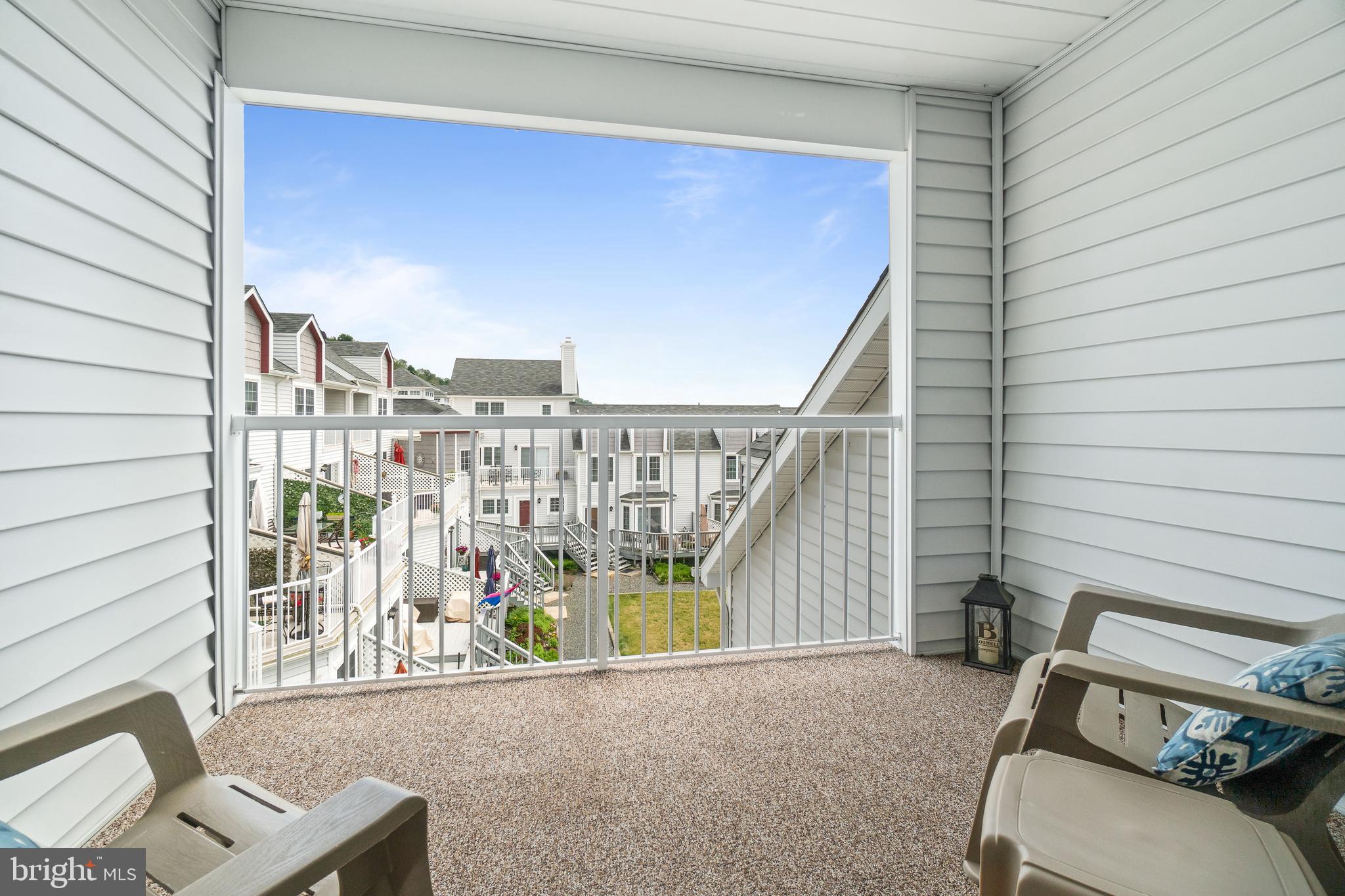 TOMES LANDING - Residential