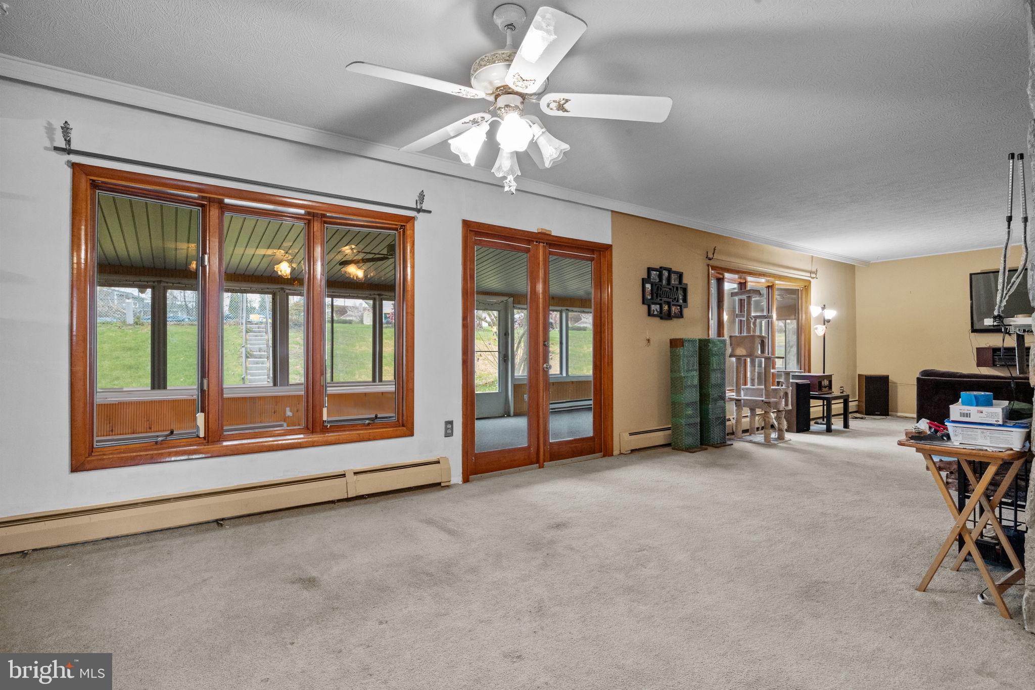 SNOWBALL GATE - Residential