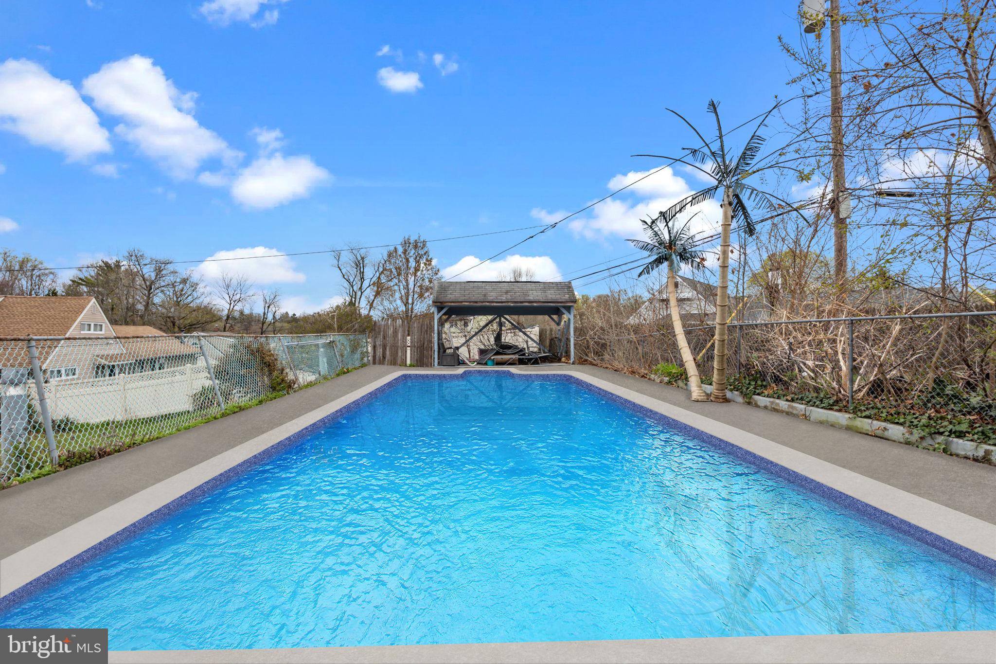 SNOWBALL GATE - Residential