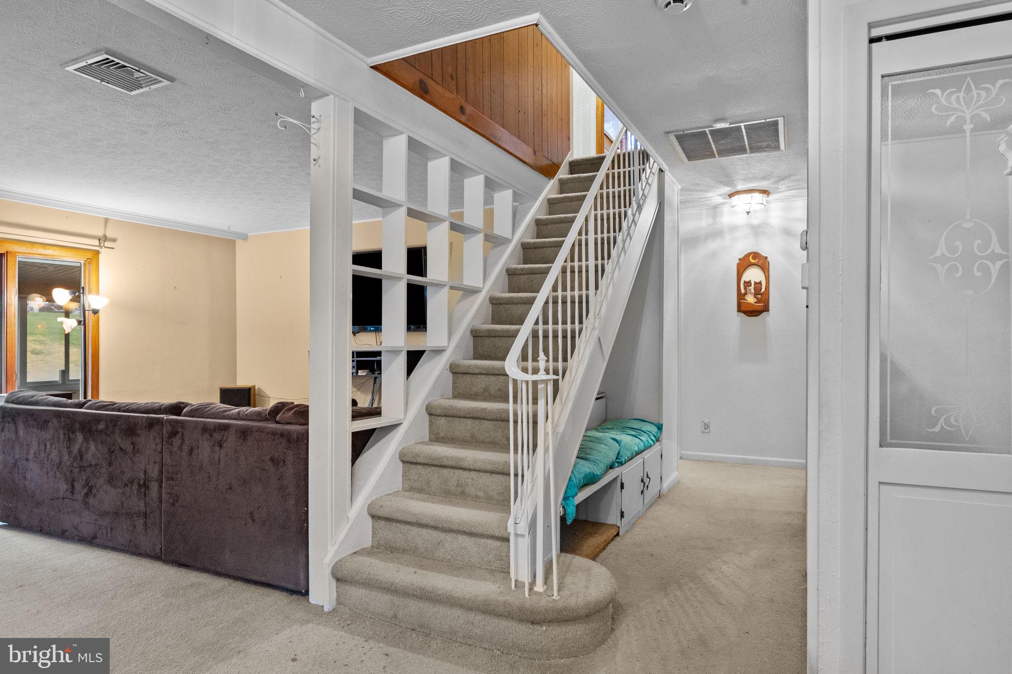 SNOWBALL GATE - Residential