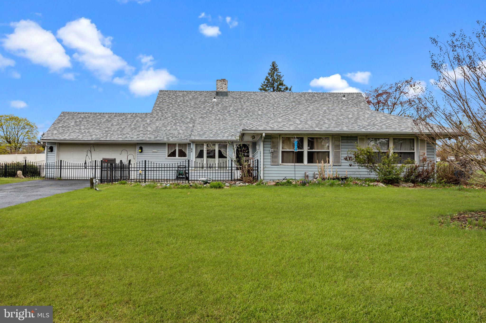 SNOWBALL GATE - Residential