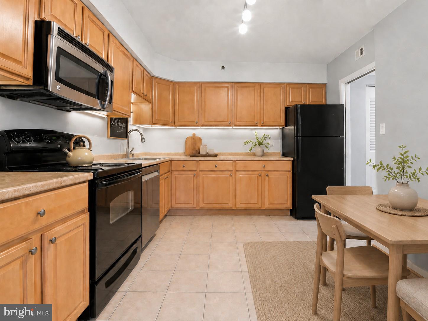 3713 S GEORGE MASON DRIVE 810