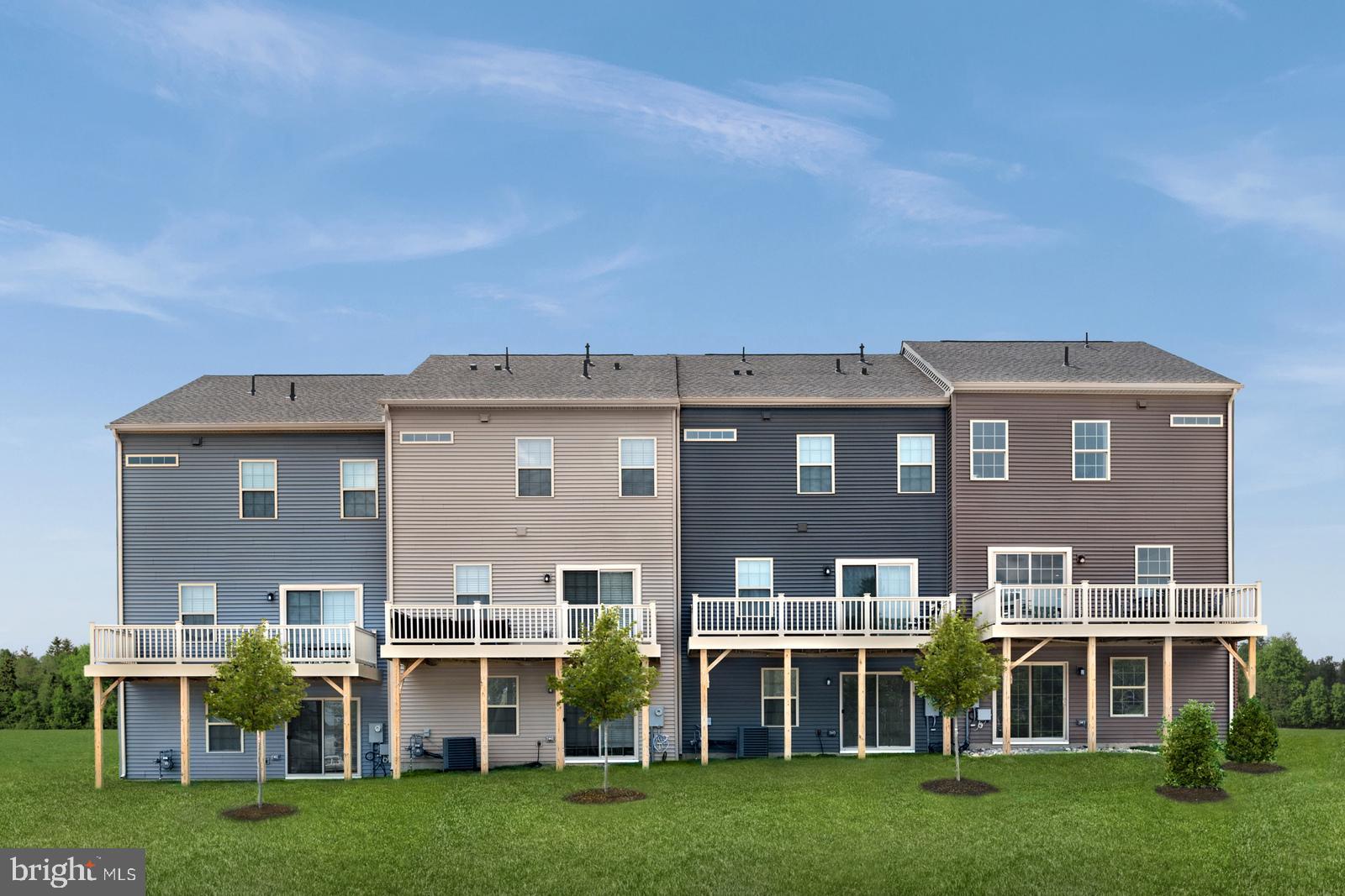 ARMSTRONG VILLAGE - Residential