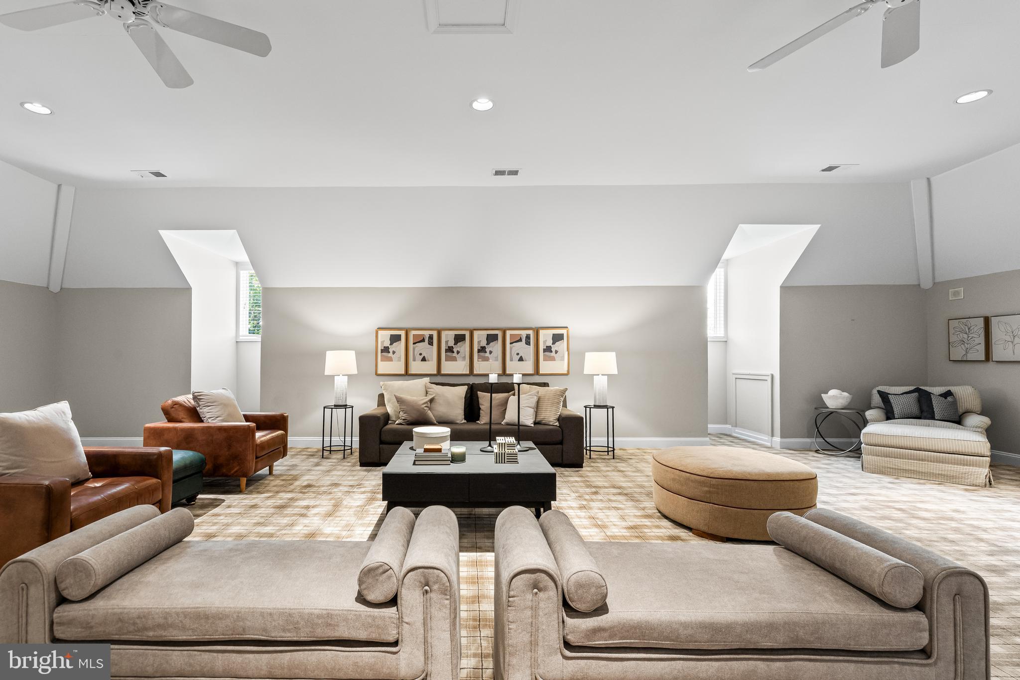 RUXTON - Residential