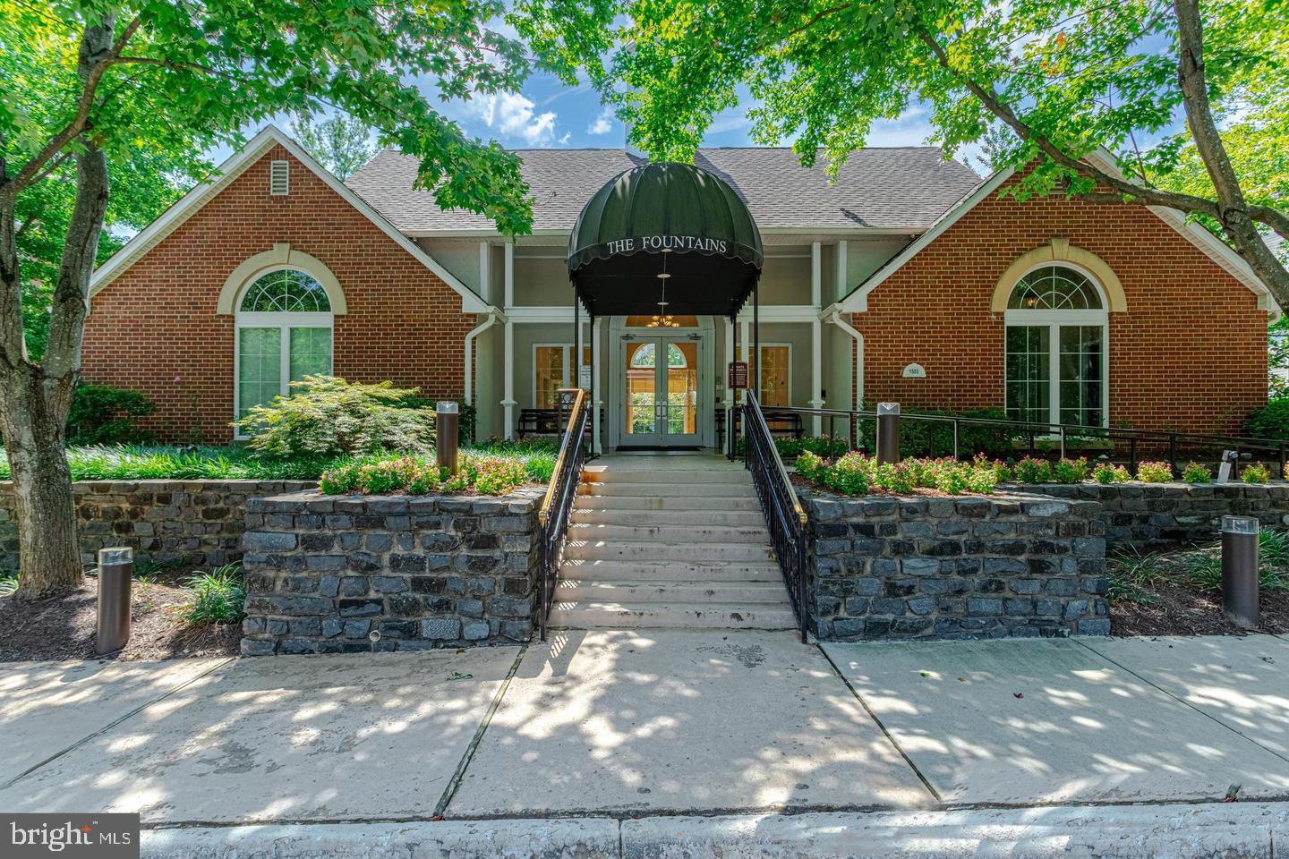 FOUNTAINS AT MCLEAN - Residential Lease