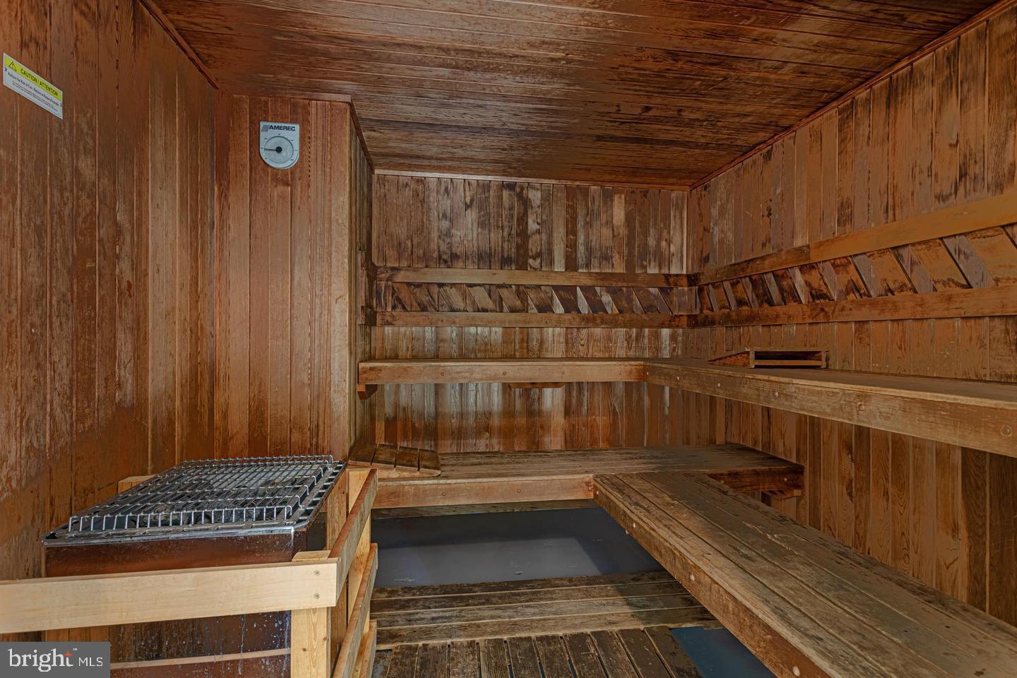 FOUNTAINS AT MCLEAN - Residential Lease