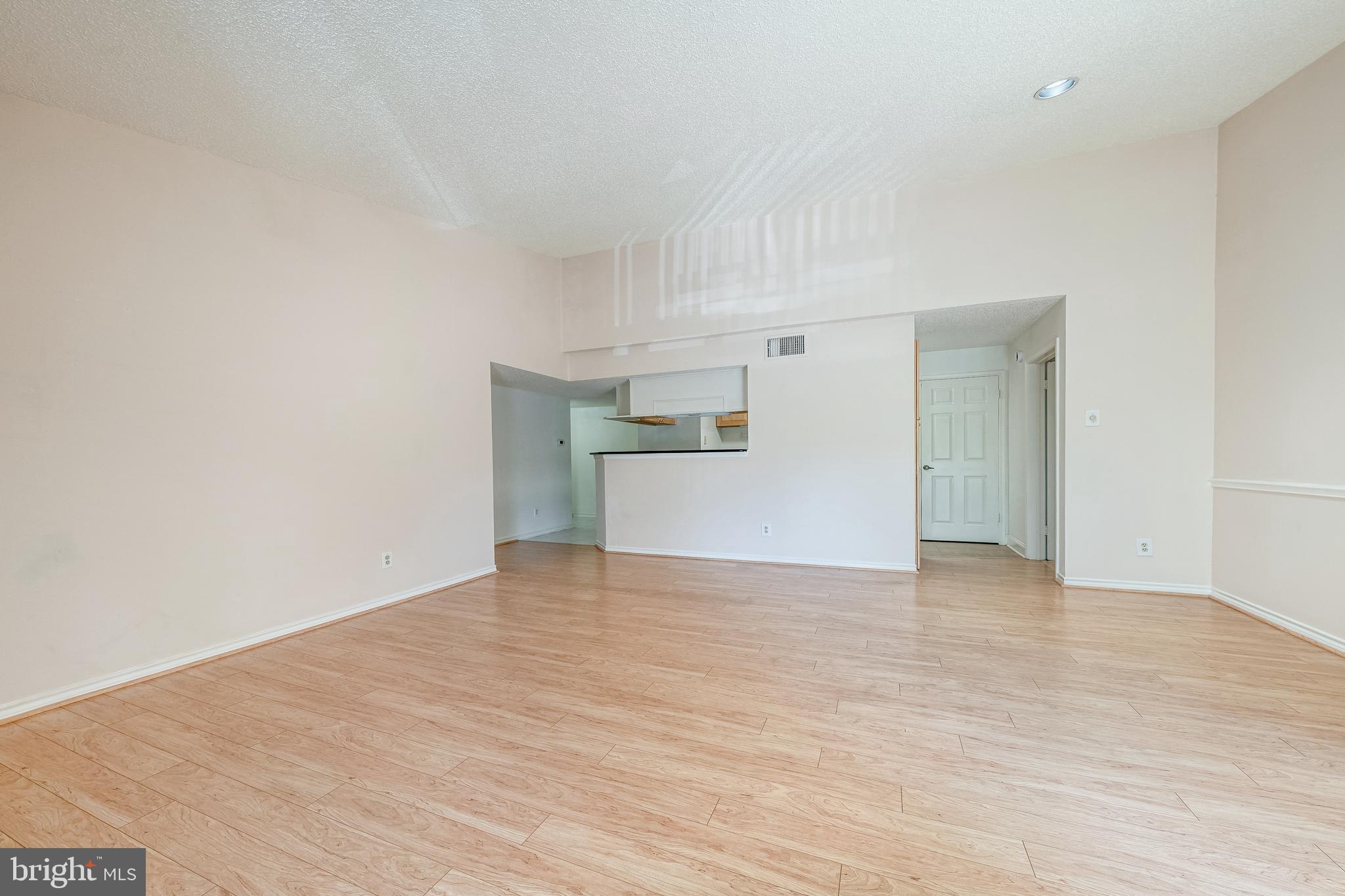 FOUNTAINS AT MCLEAN - Residential Lease