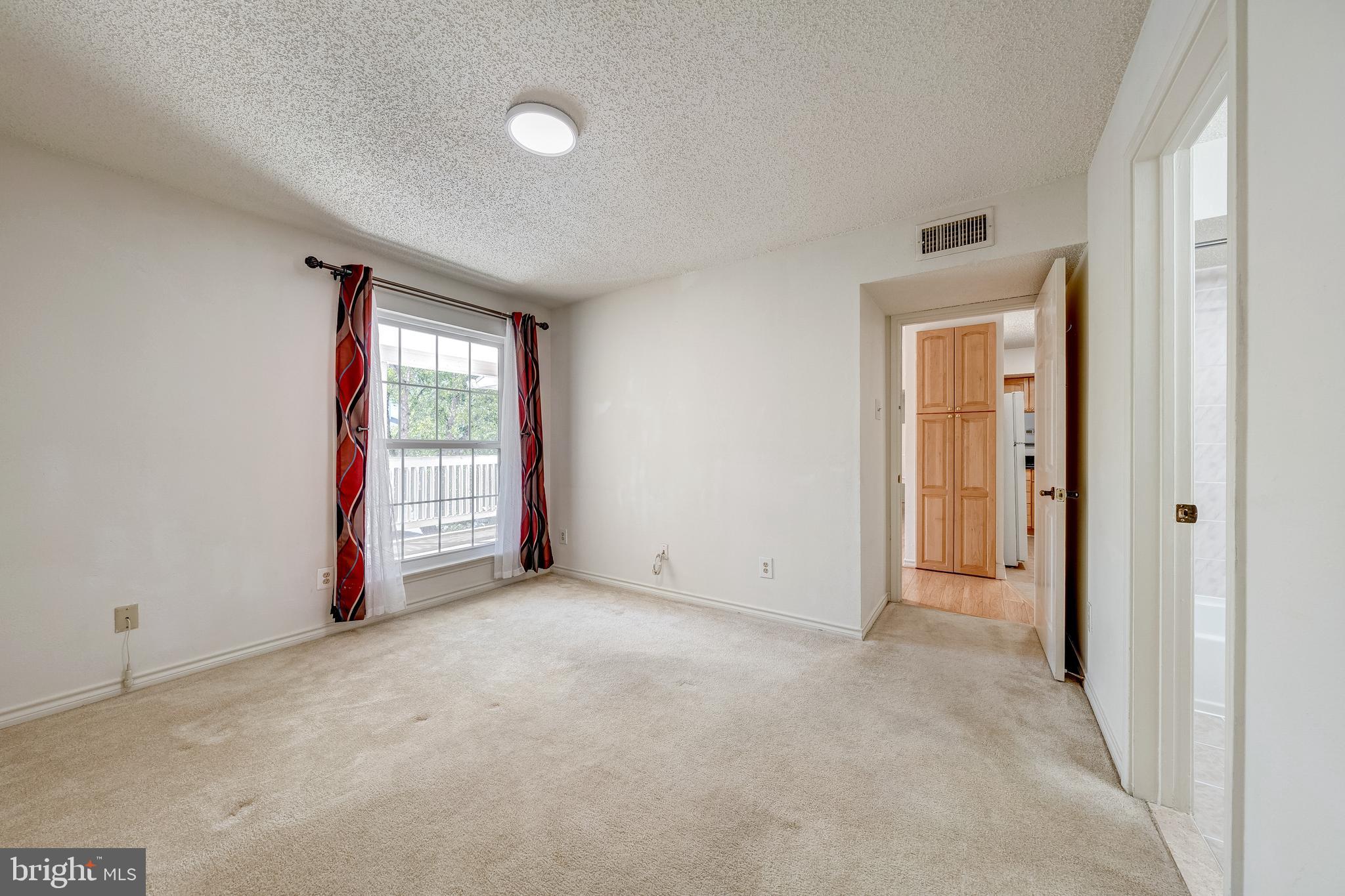 FOUNTAINS AT MCLEAN - Residential Lease