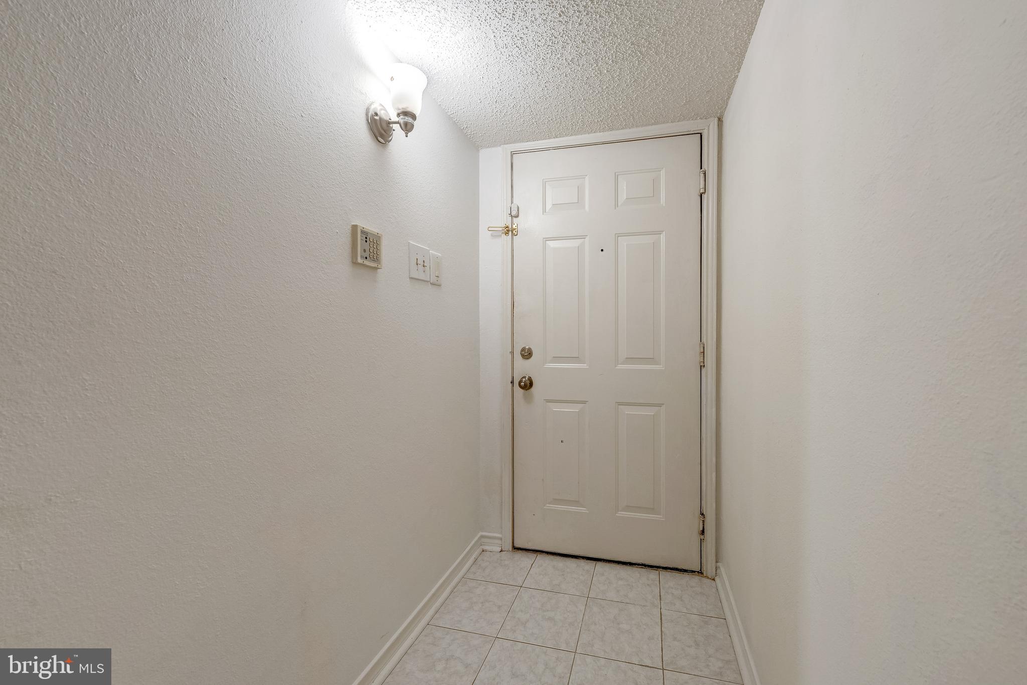 FOUNTAINS AT MCLEAN - Residential Lease